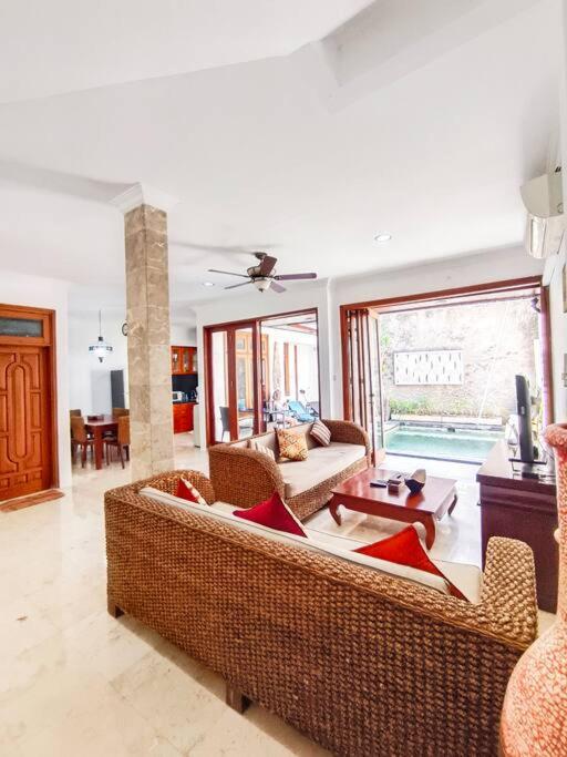 Villa photo 1