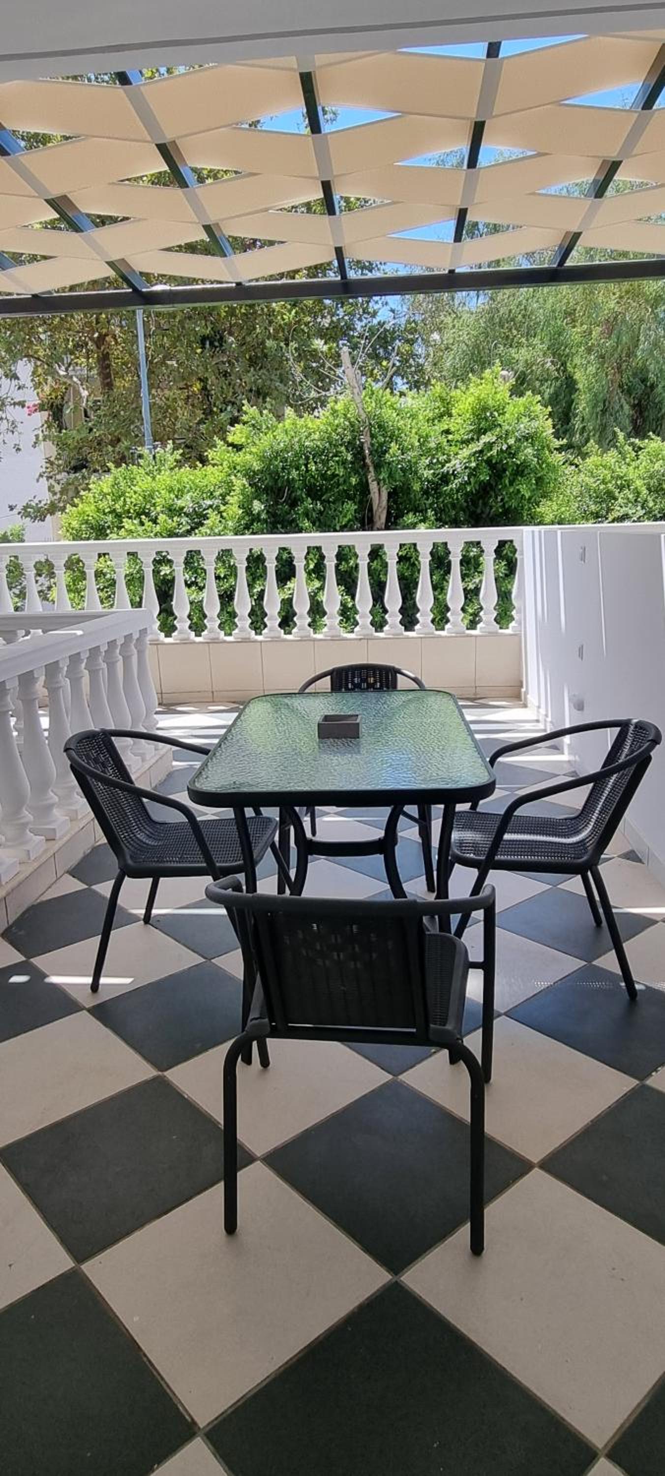 Studio Apartment with Balcony photo 2