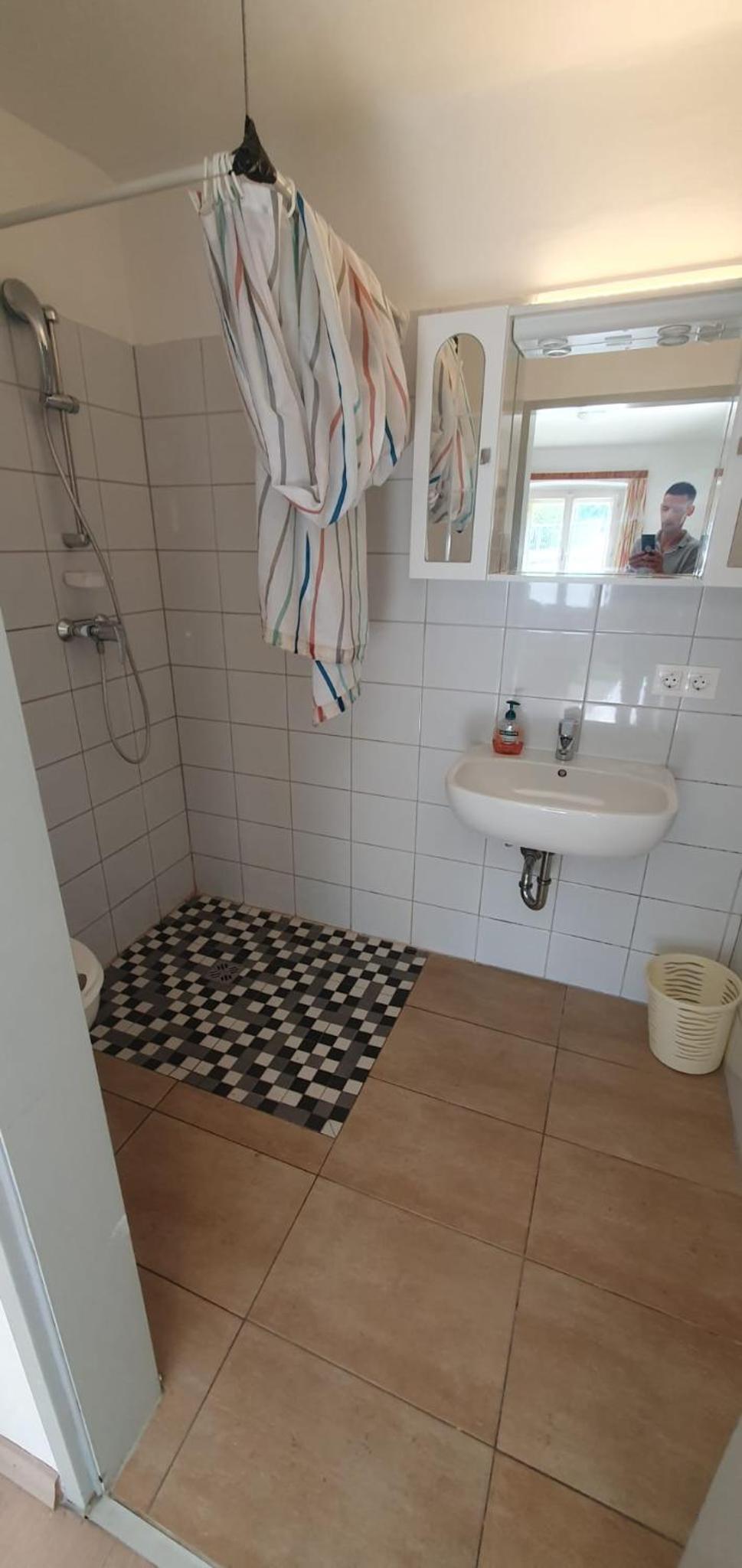 Budget Single Room photo 3