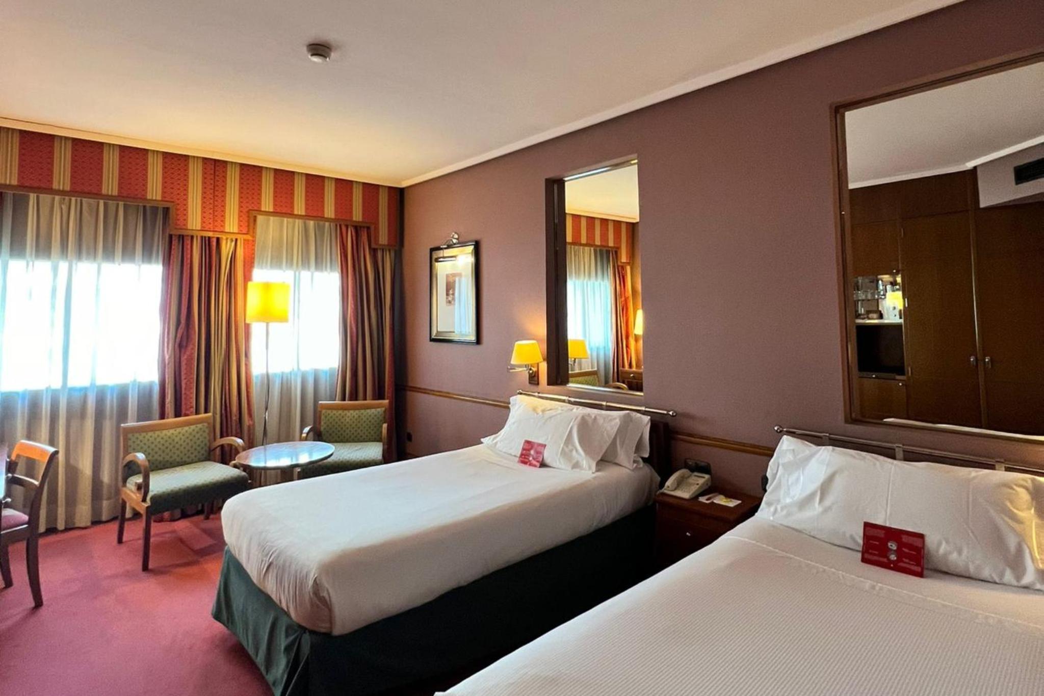 Double or Twin Room - Photo 5