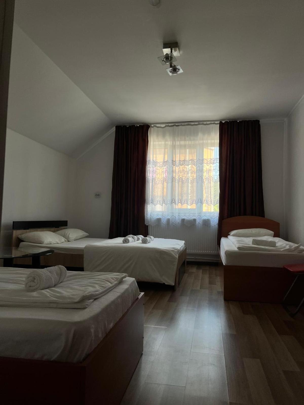 Triple Room with Bathroom photo 1