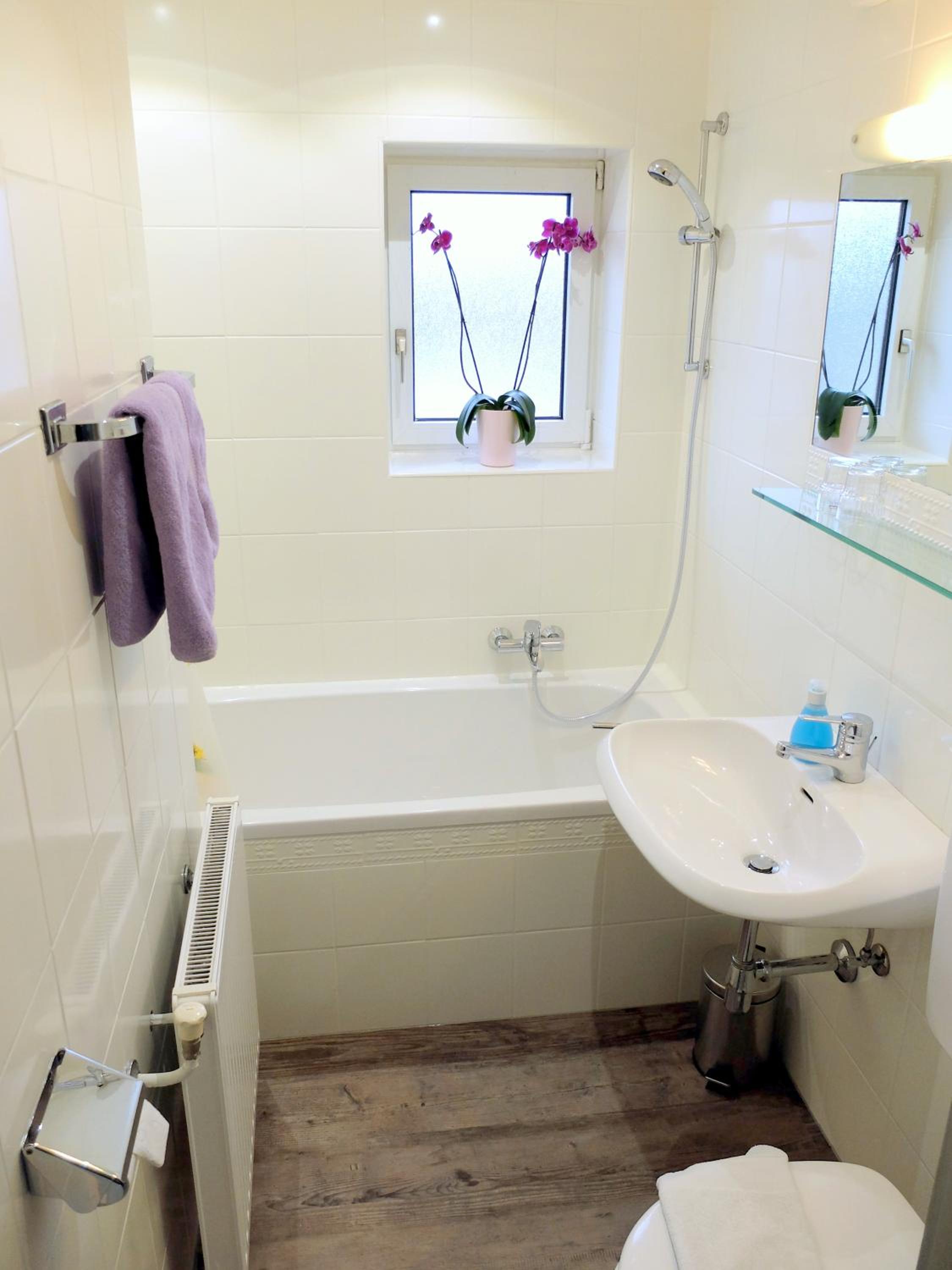 Standard Double Room with Balcony - Photo 37