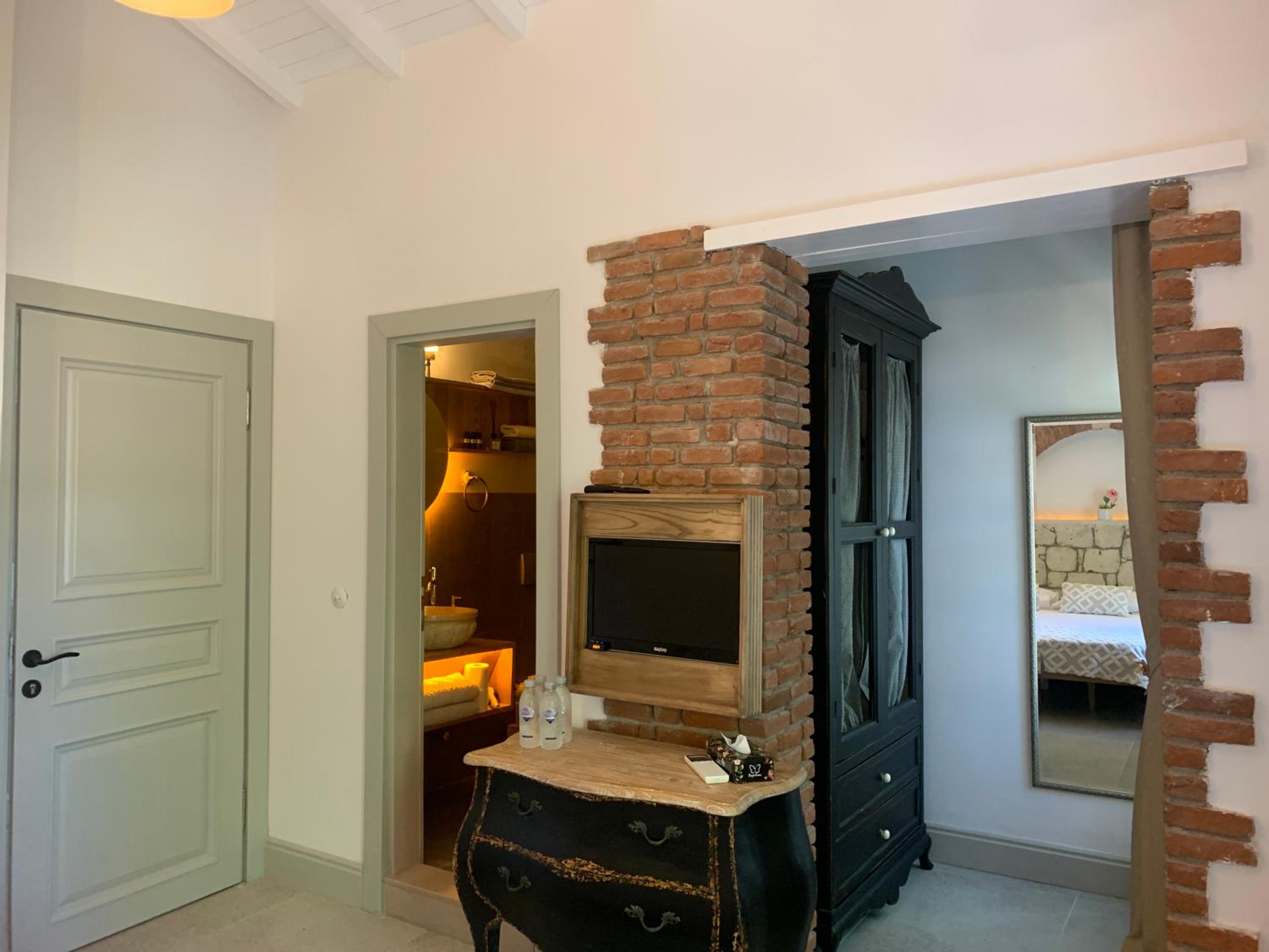 Family Room photo 2