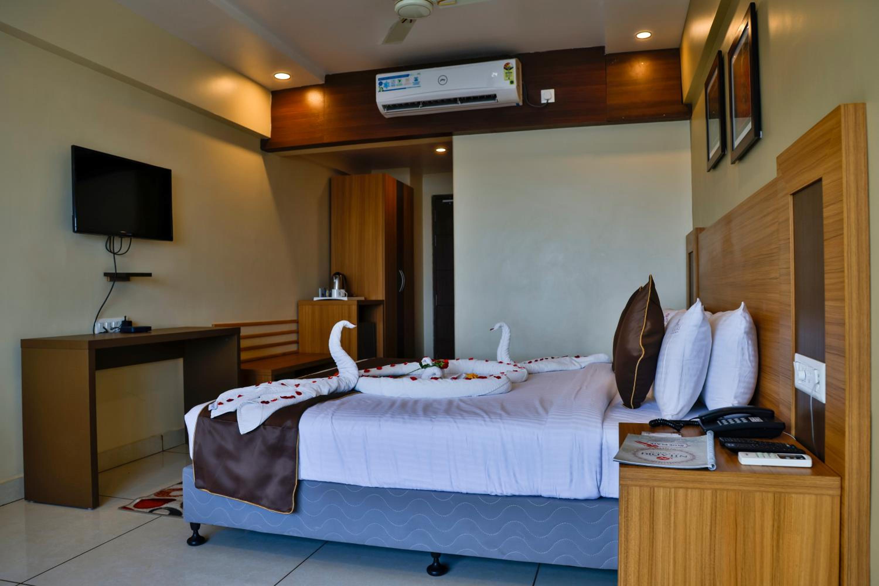 Deluxe Double Room with Sea View photo 1