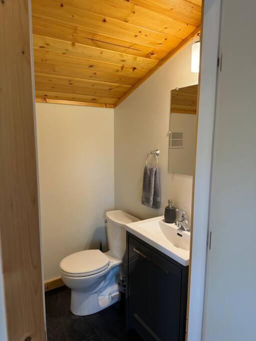 Three-Bedroom House photo 2