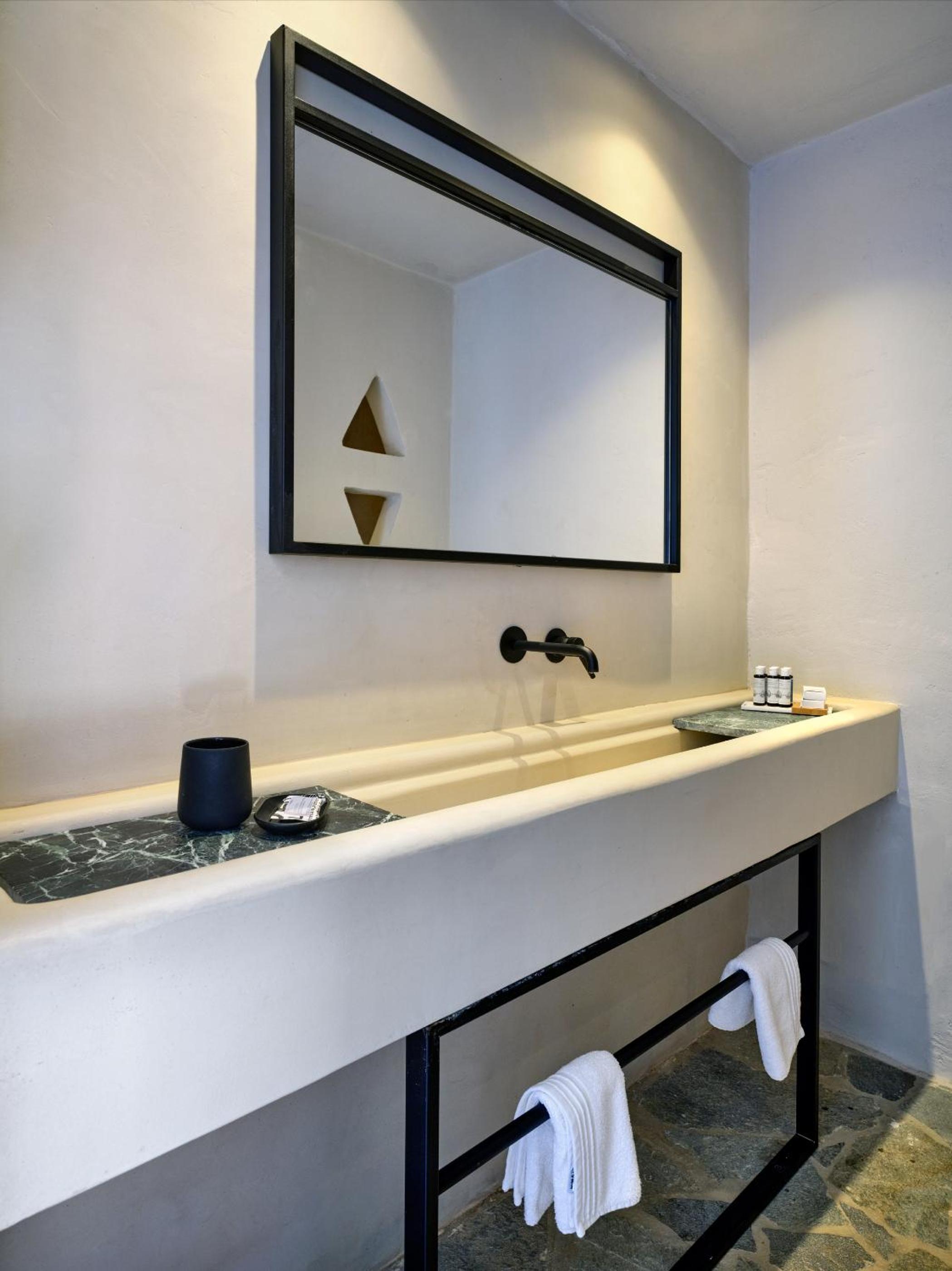 Signature Suite Mini Jetted Pool Sea View - Photo 8