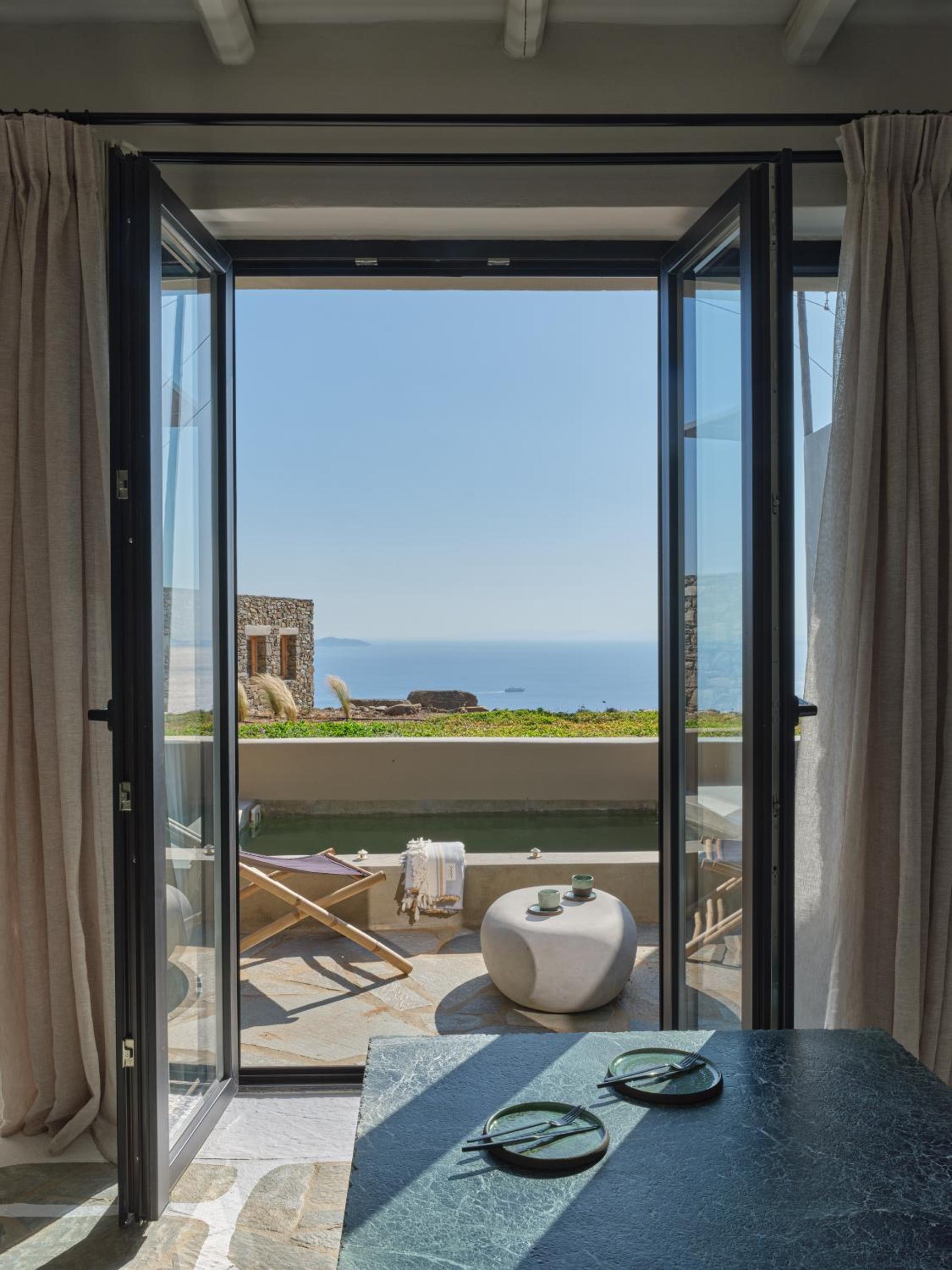 Signature Suite Mini Jetted Pool Sea View - Photo 51