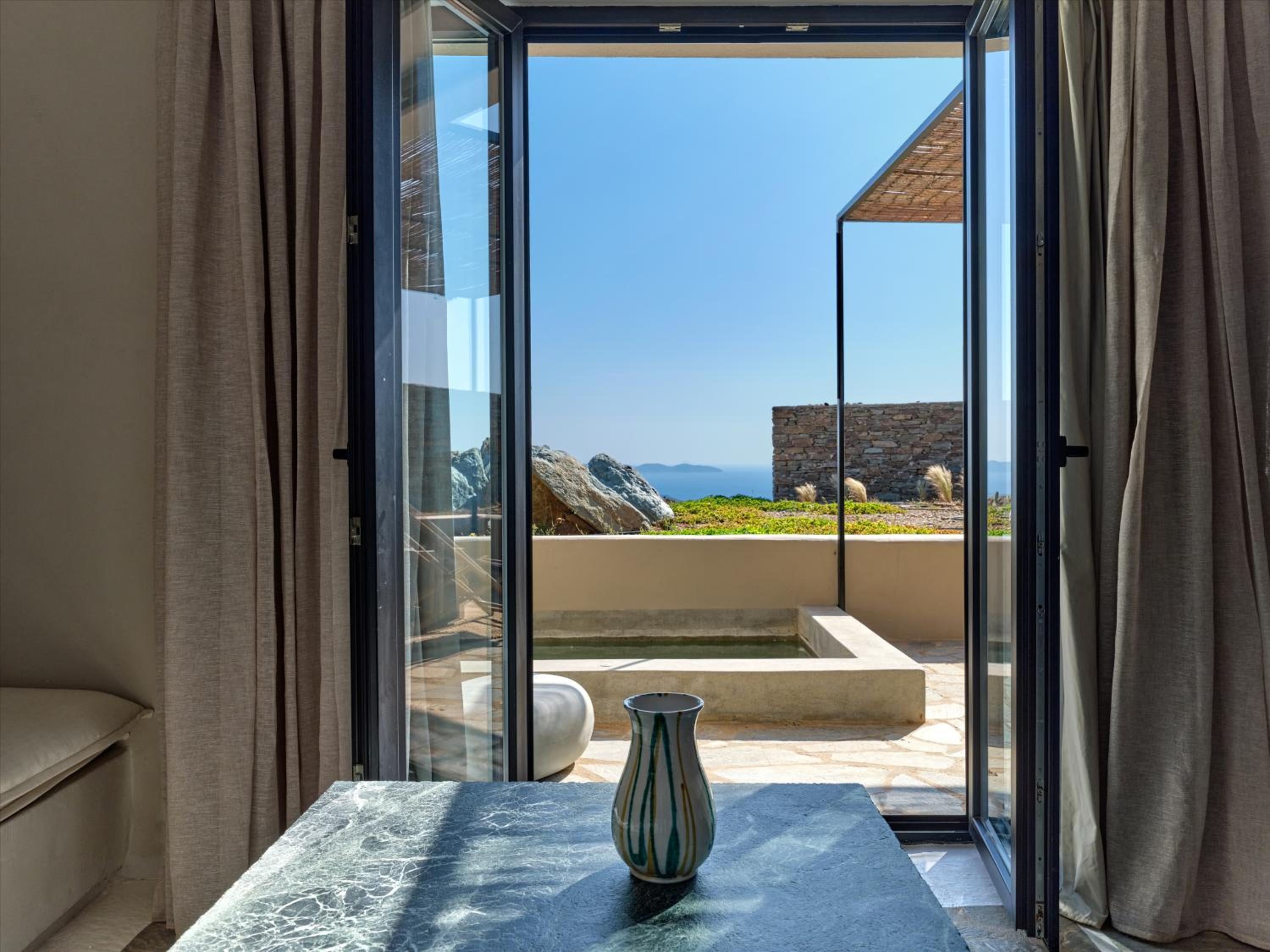 Signature Suite Mini Jetted Pool Sea View - Photo 30