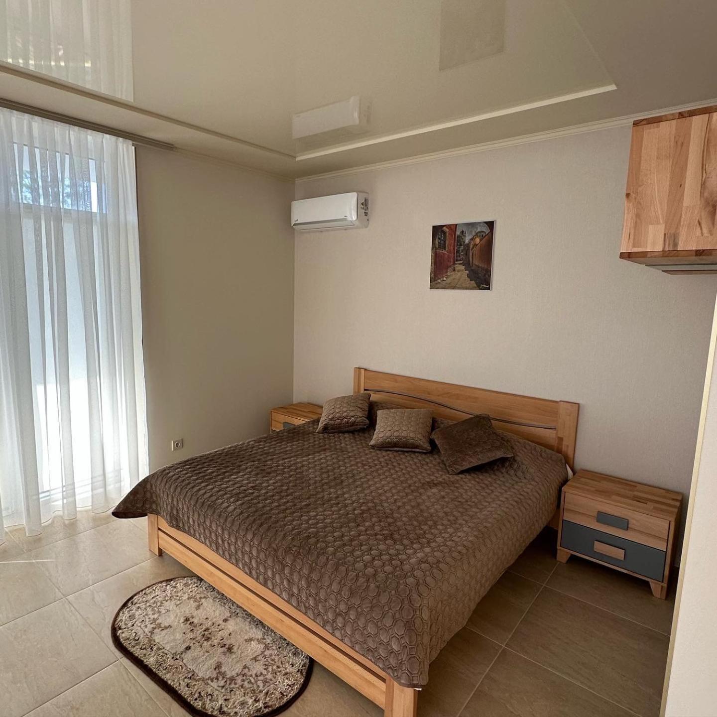 One-Bedroom Apartment with Balcony and Mountain View