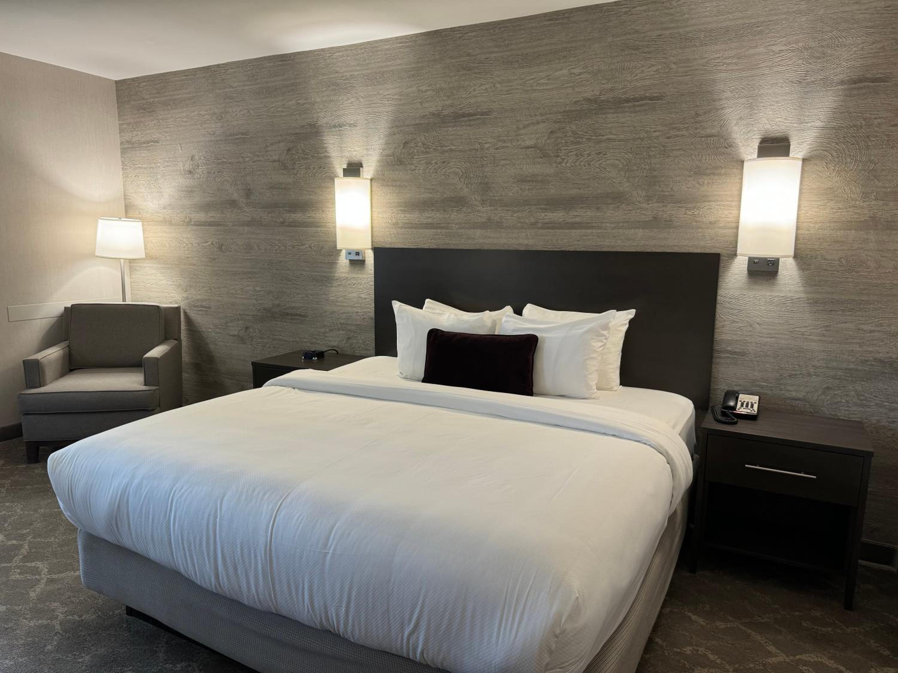 Normandy Farm Hotel & Conference Center