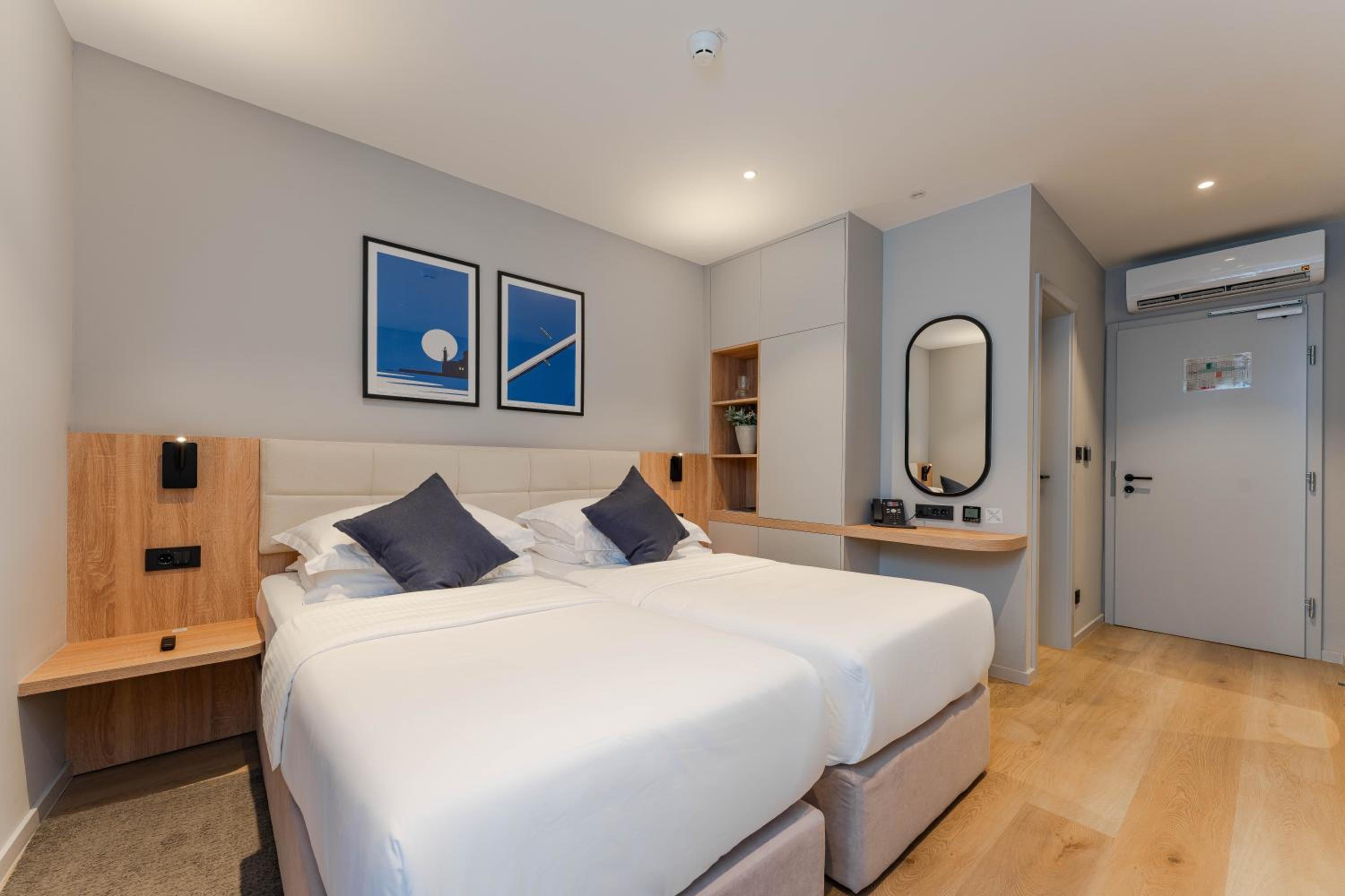 Deluxe Twin Room - Photo 4