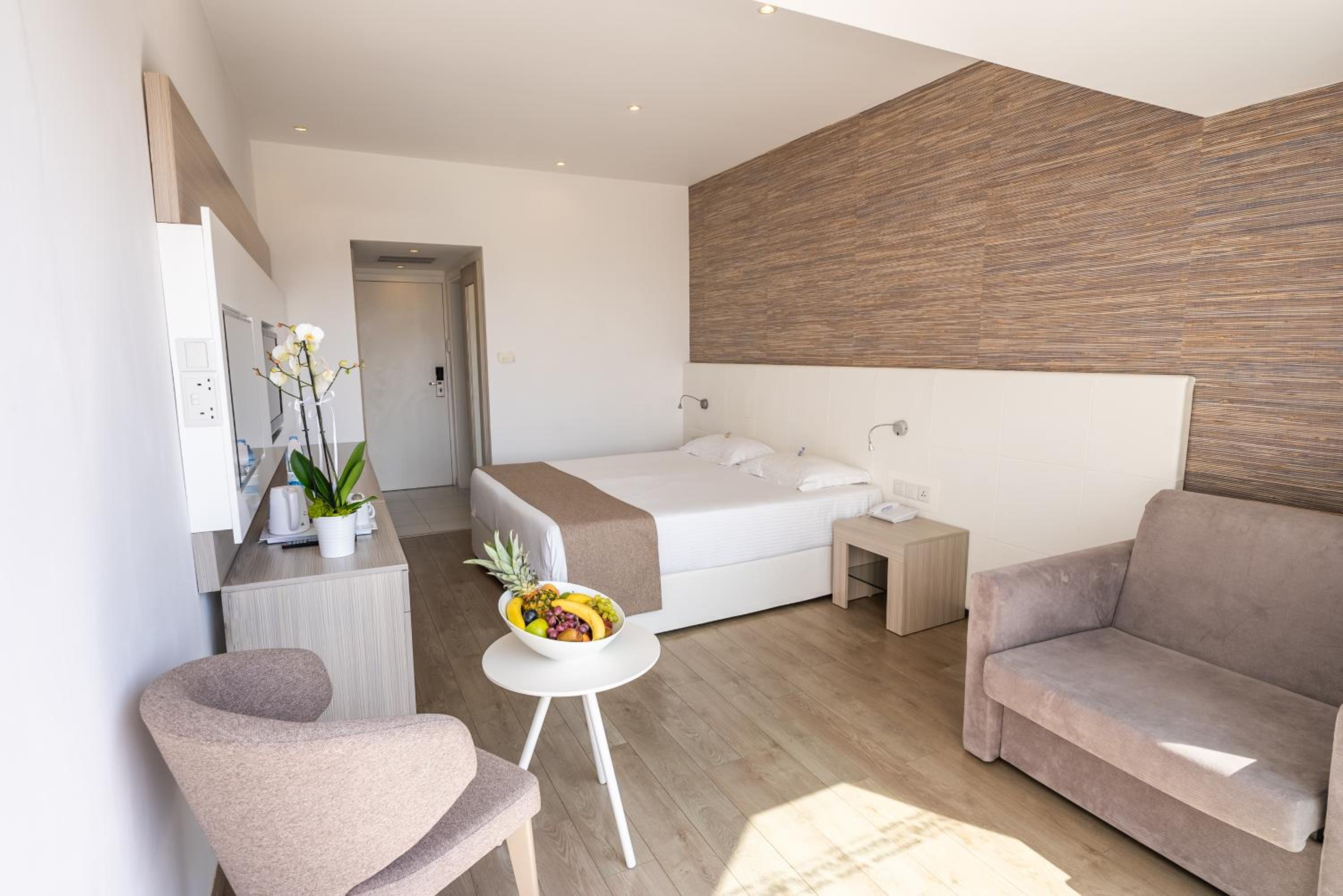 Standard Double Room photo 2