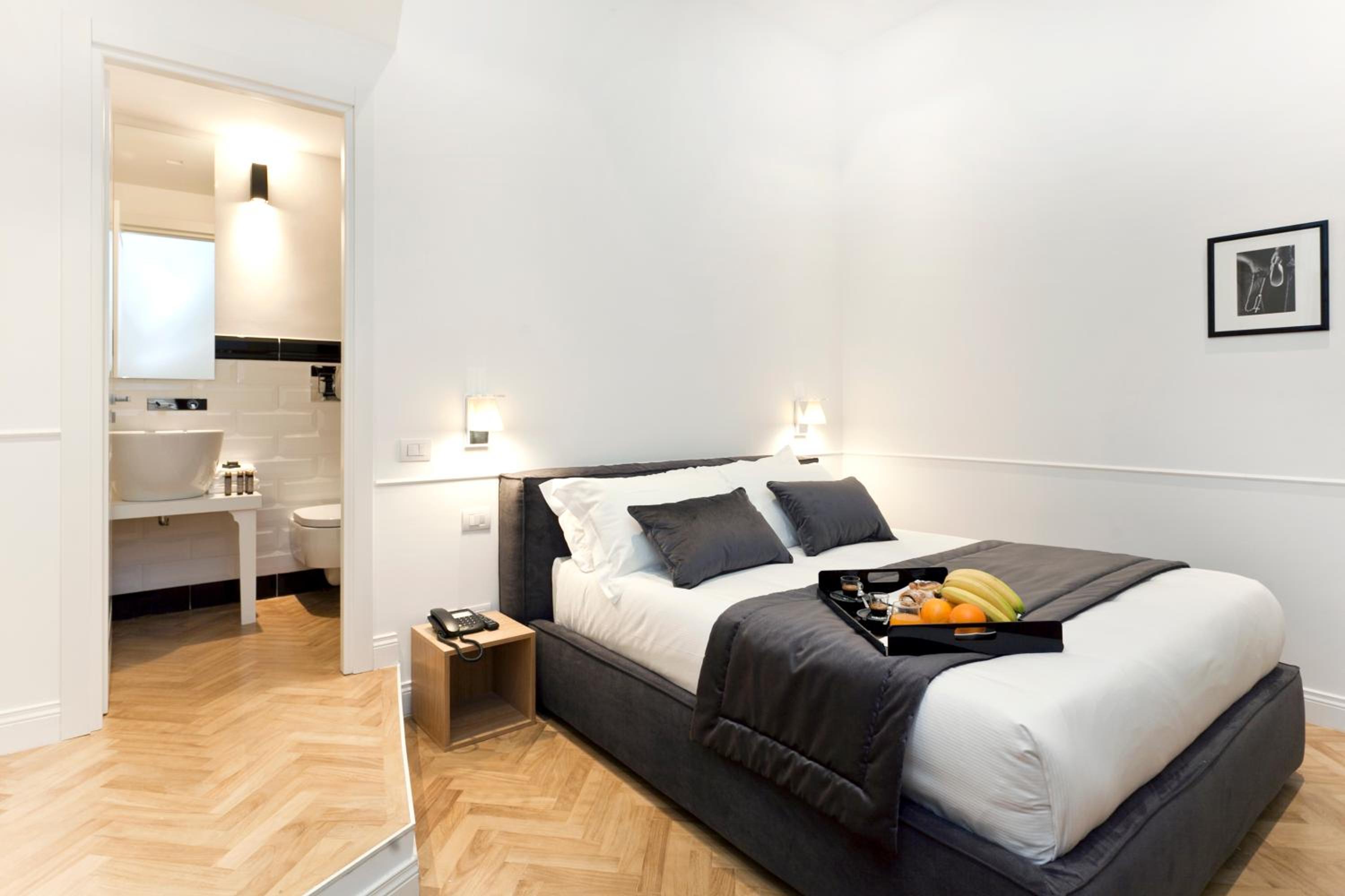 Double Room with Balcony photo 2