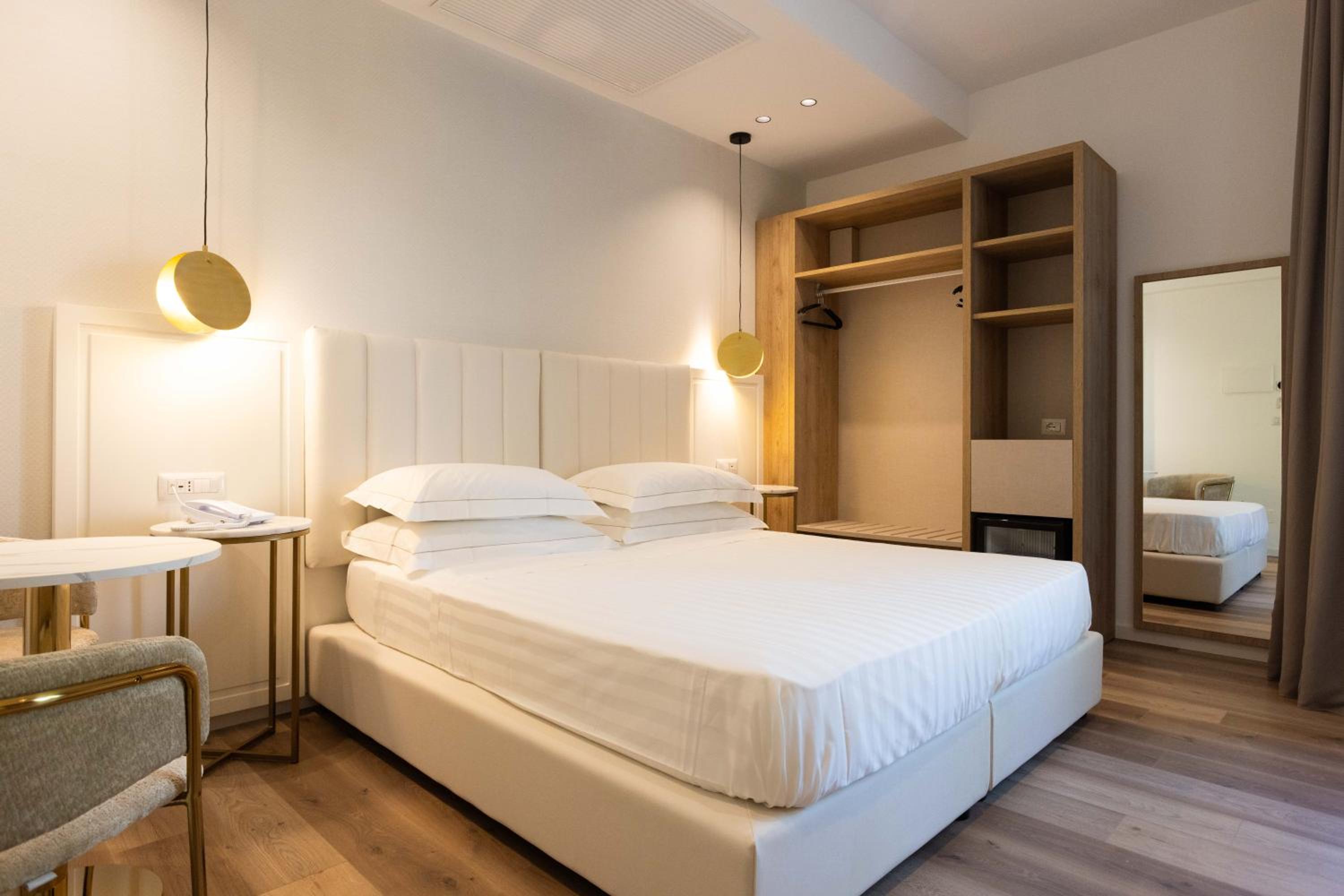 Double or Twin Room with Garden View - Photo 1