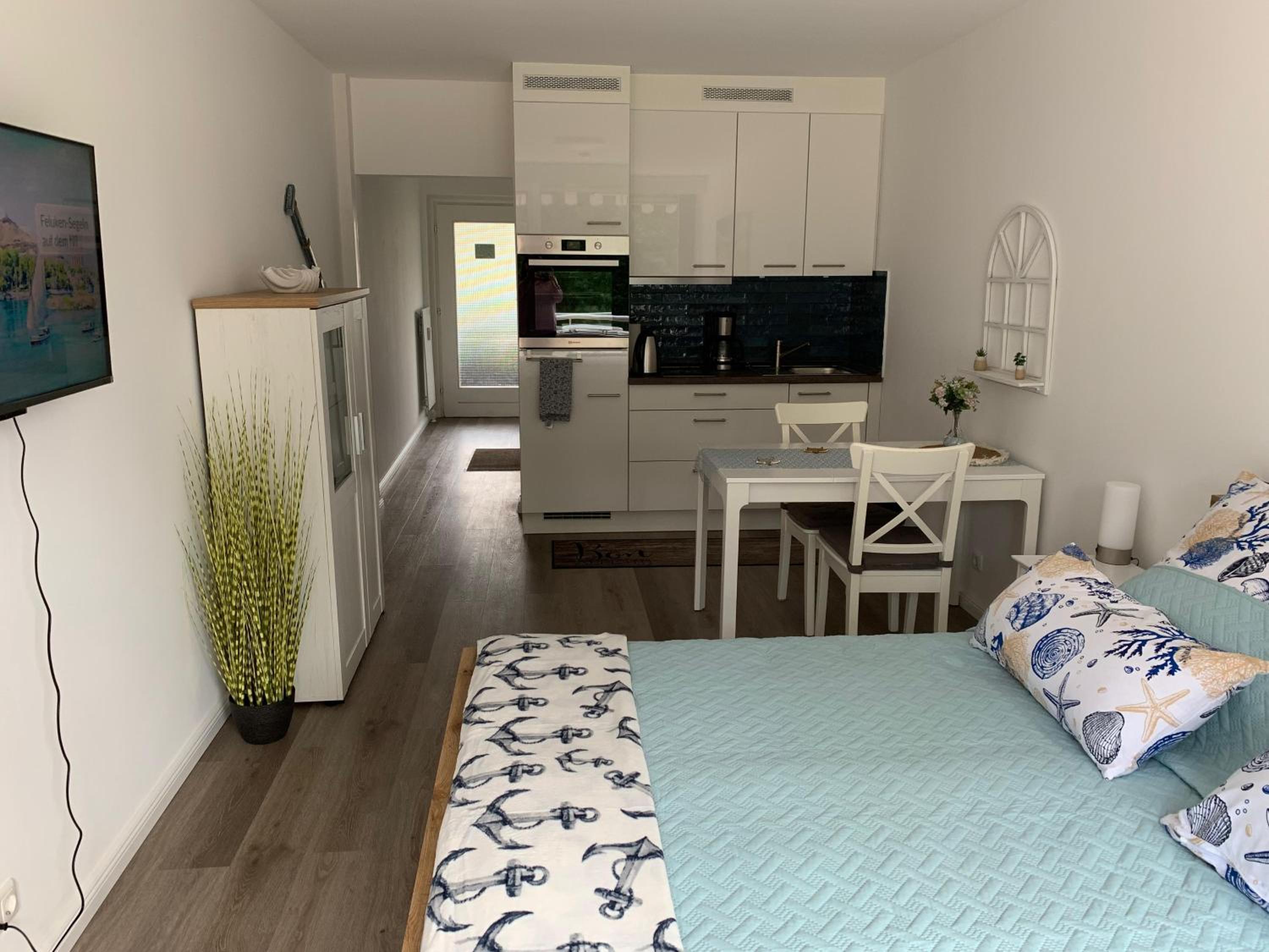 One-Bedroom Apartment photo 2