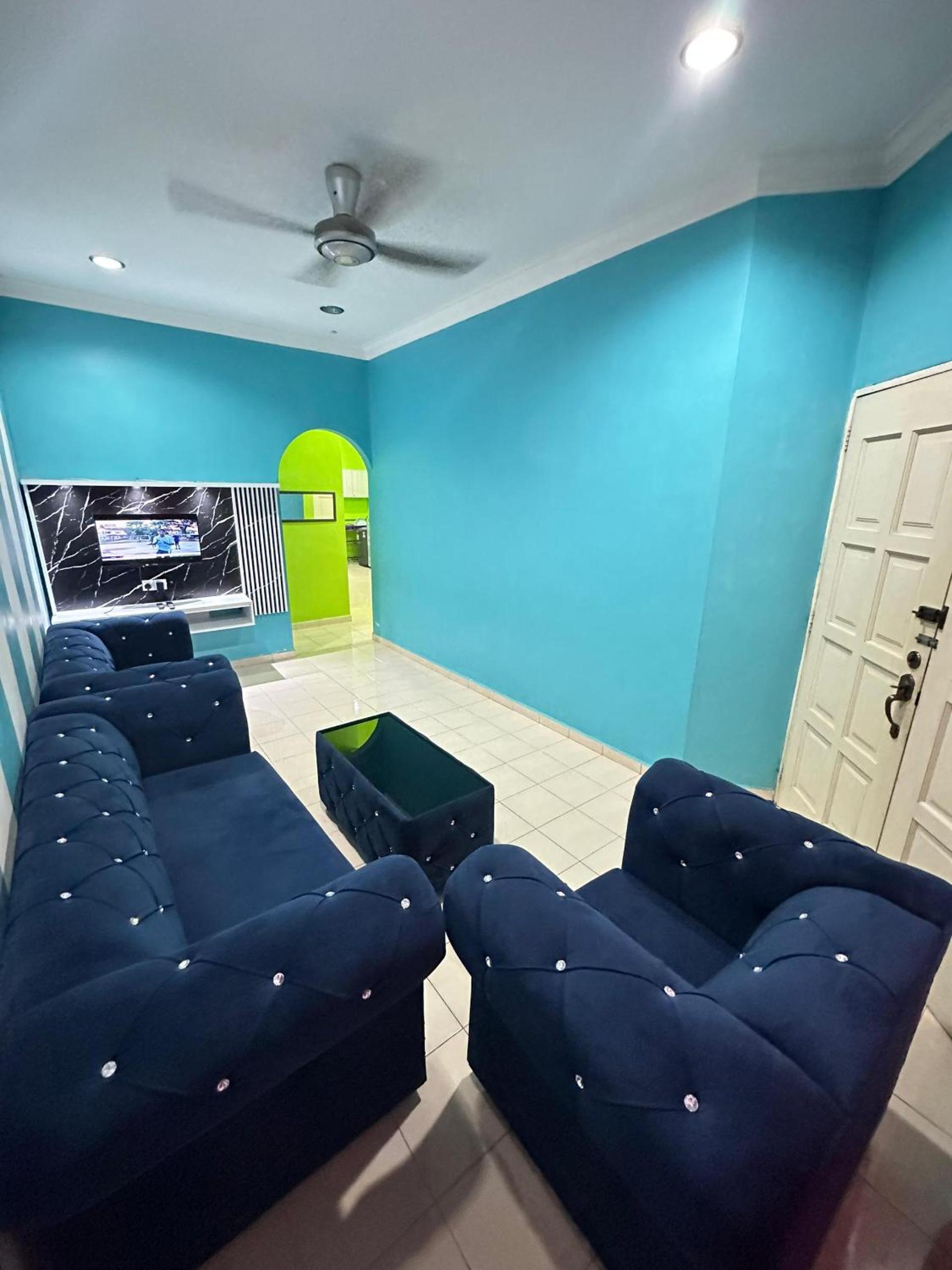 Three-Bedroom House photo 1