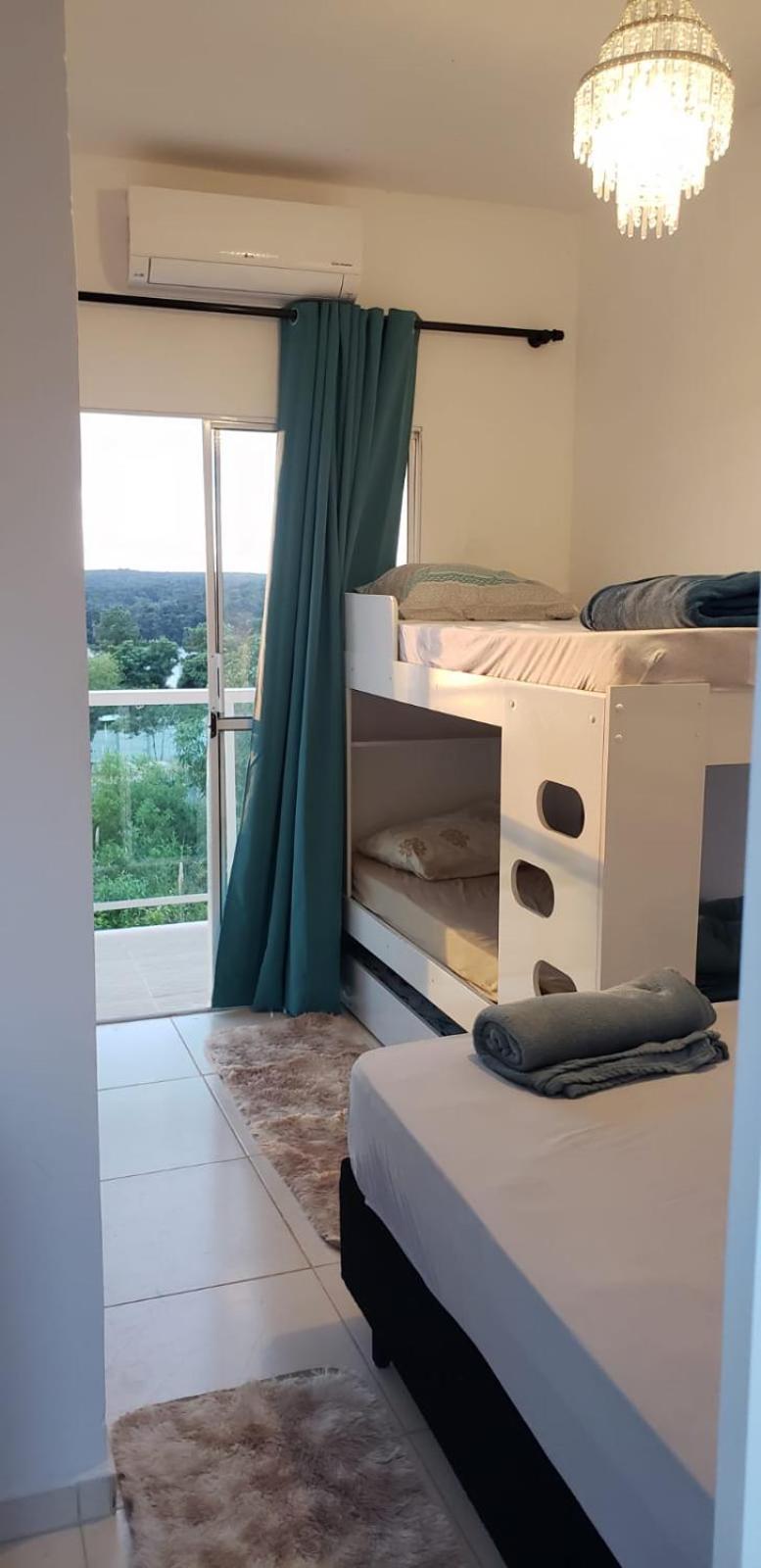 Six-Bedroom House photo 1