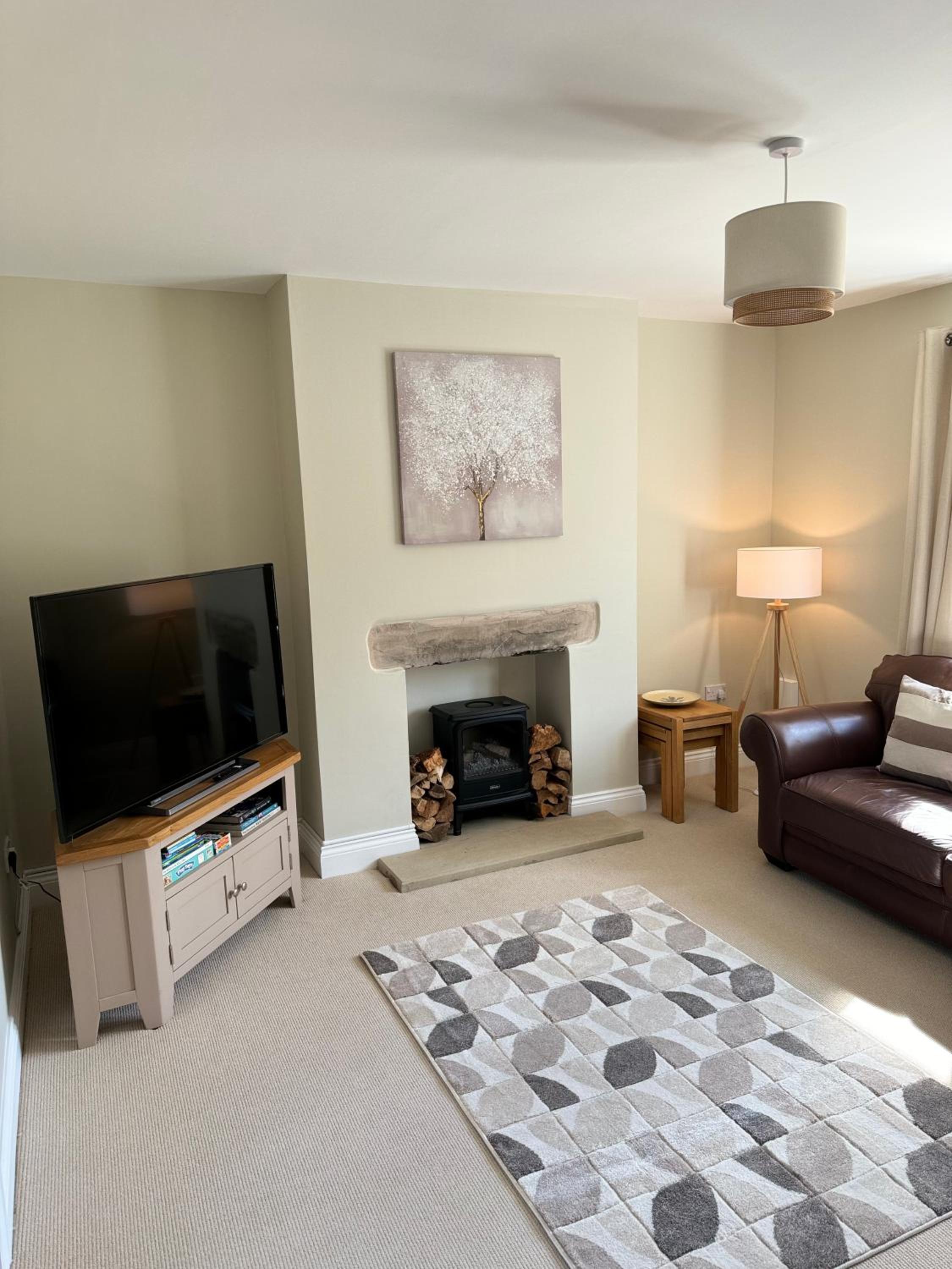 Three-Bedroom House photo 2