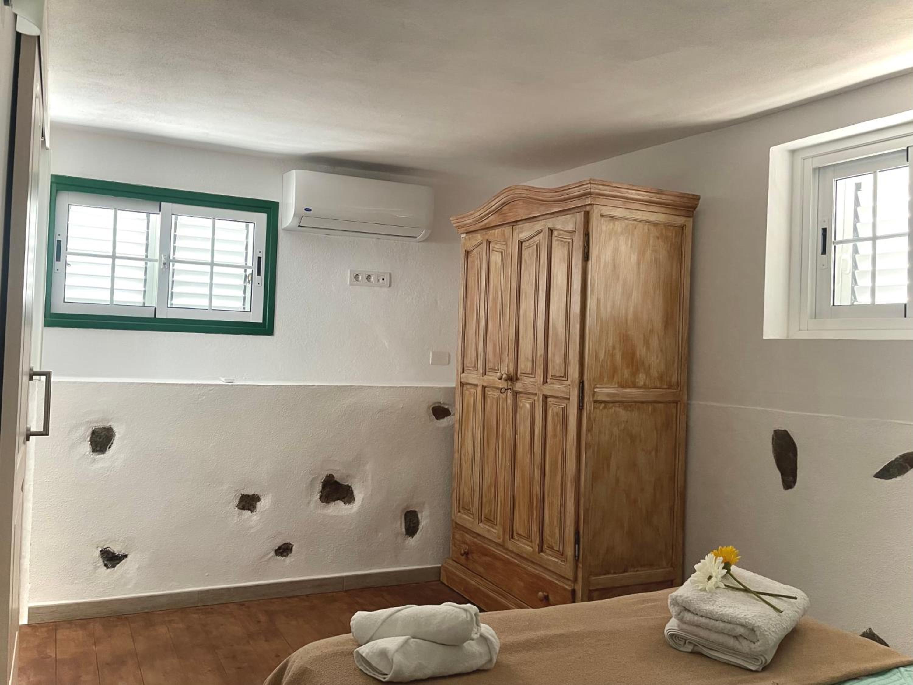 Two-Bedroom House photo 3