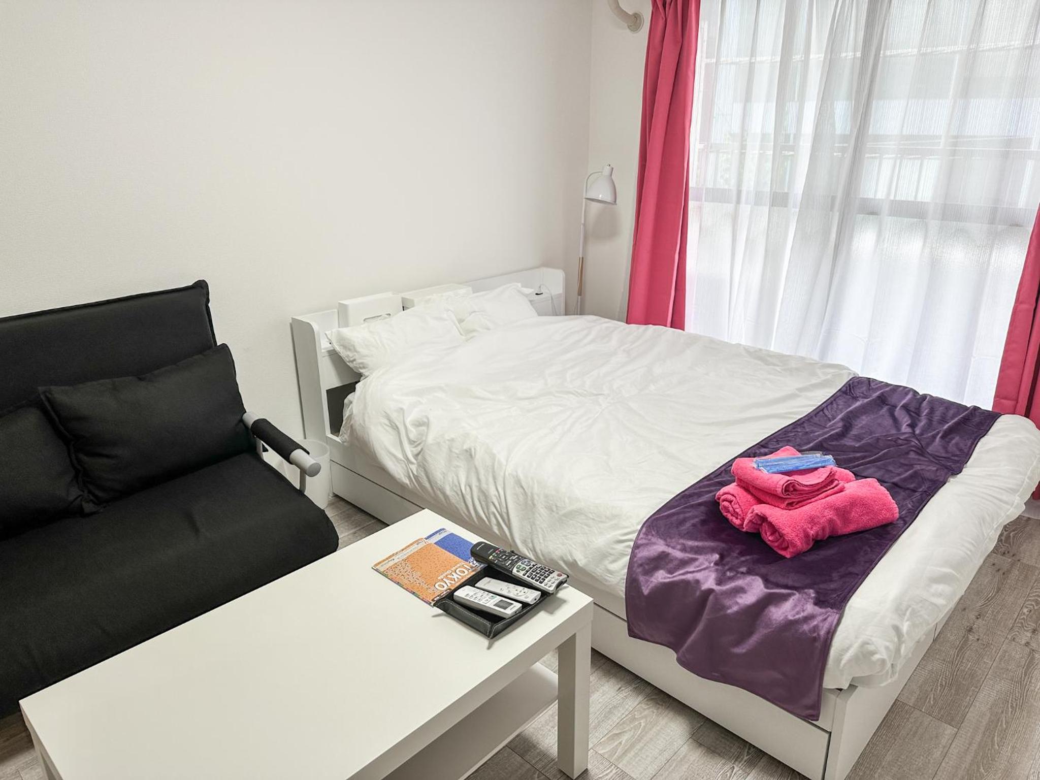 One-Bedroom Apartment photo 1