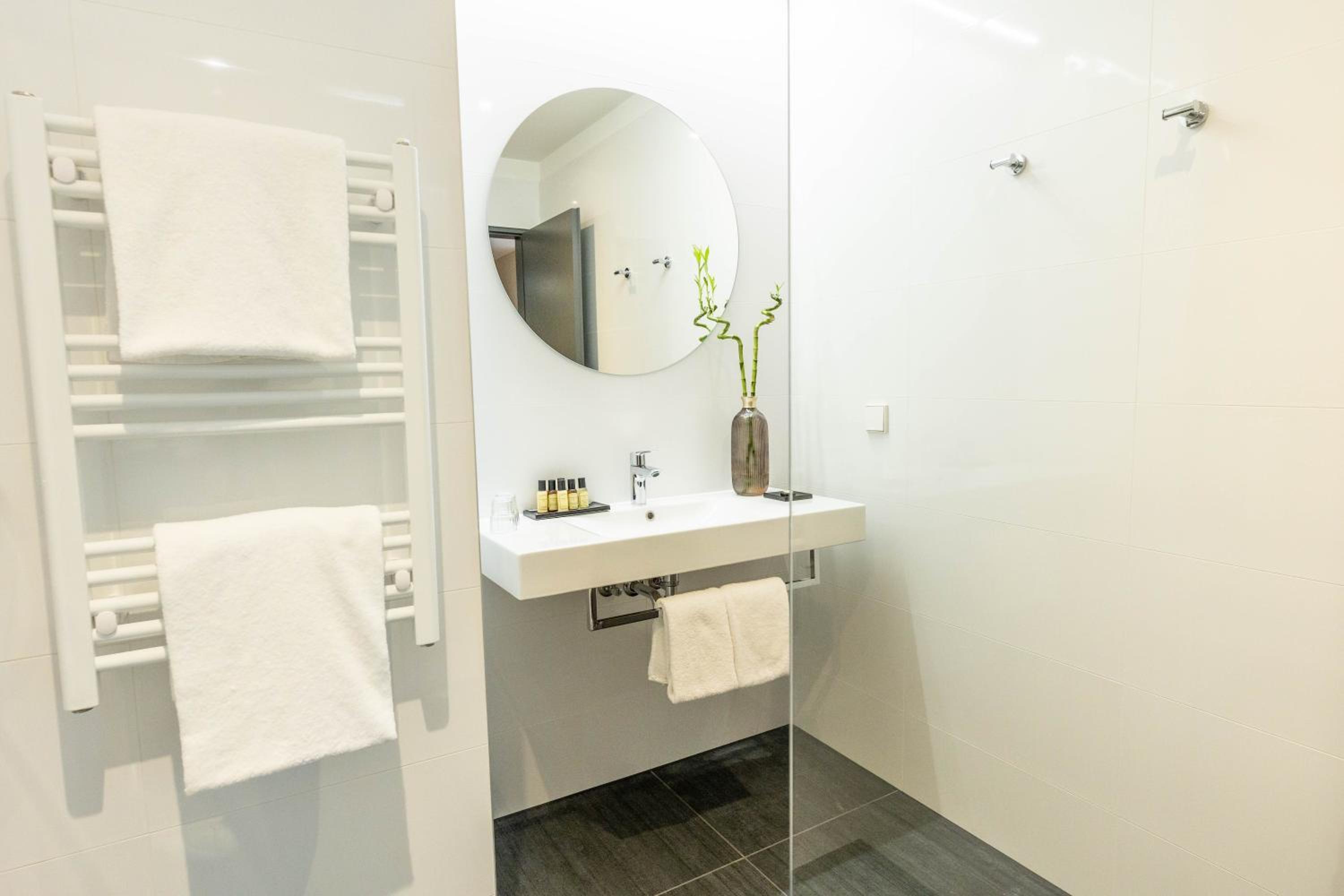 Junior Suite - Photo 9