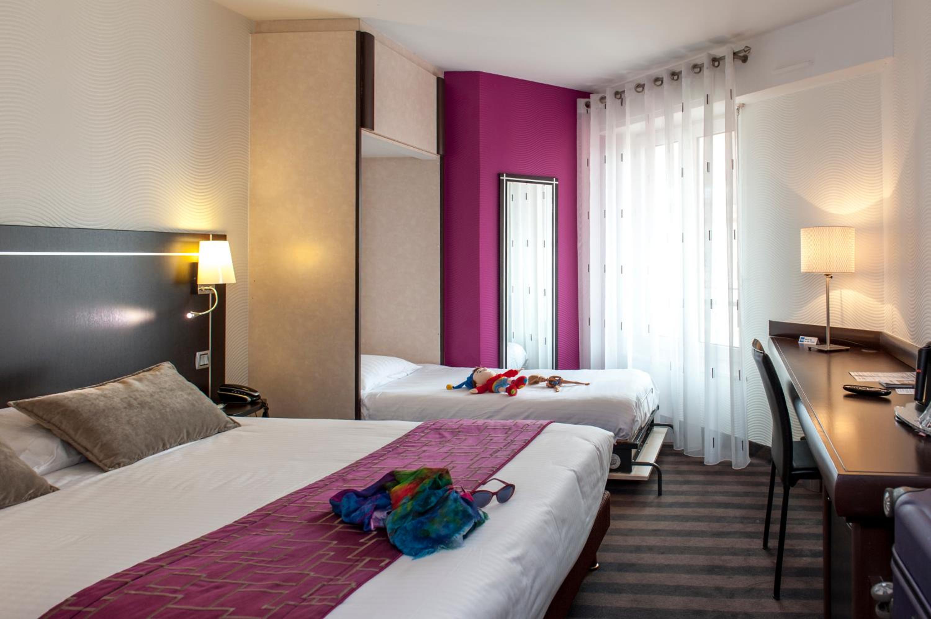 Triple Room (2 Adults + 1 Child) photo 2