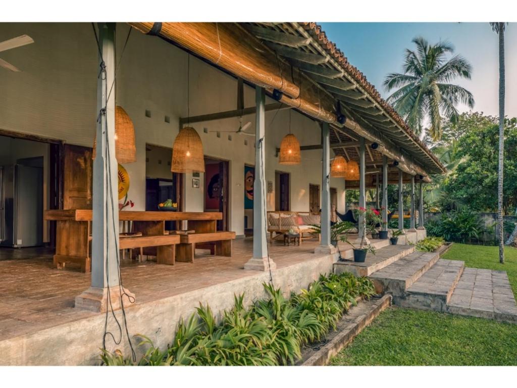 Villa photo 2