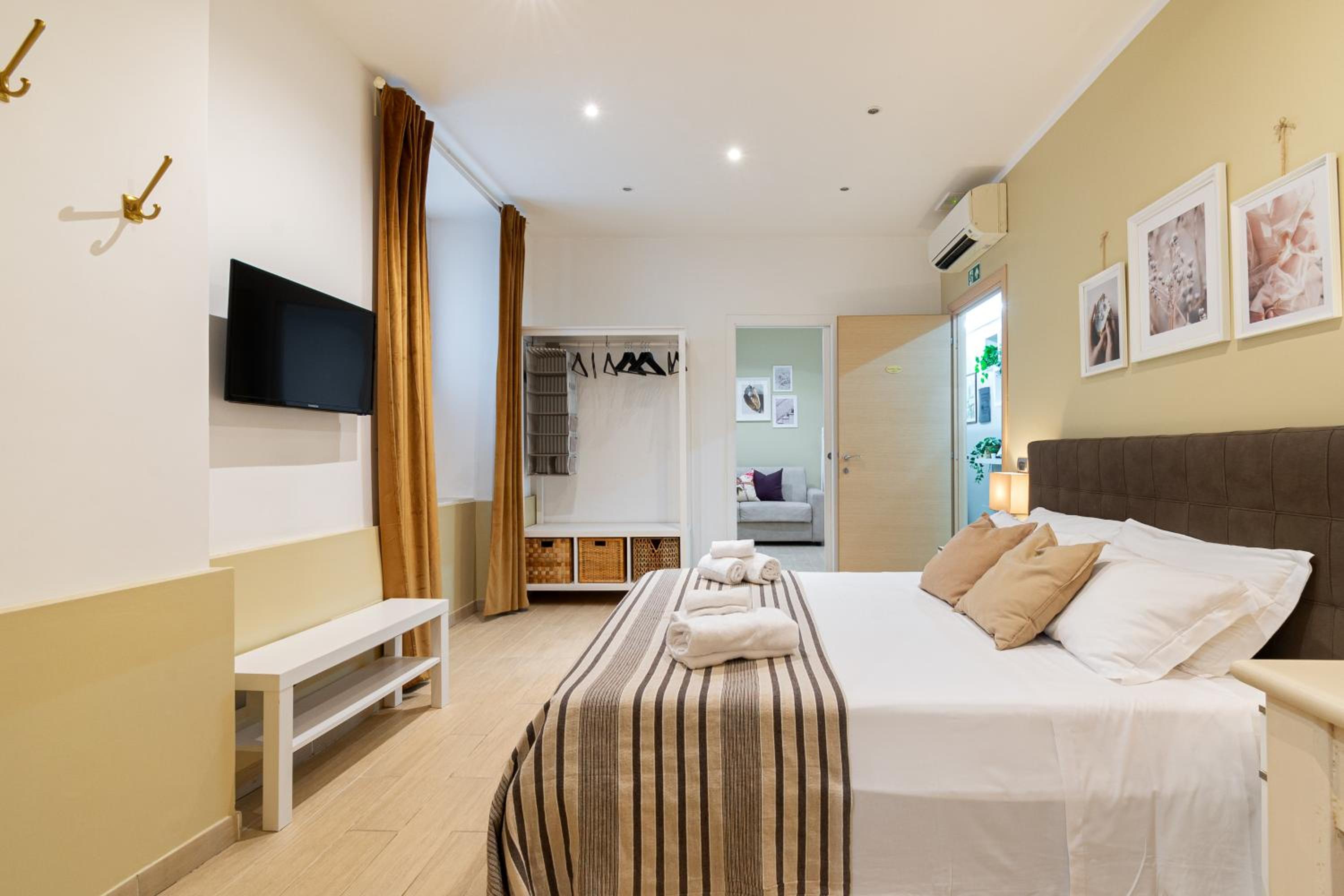 Large Standard Room photo 2