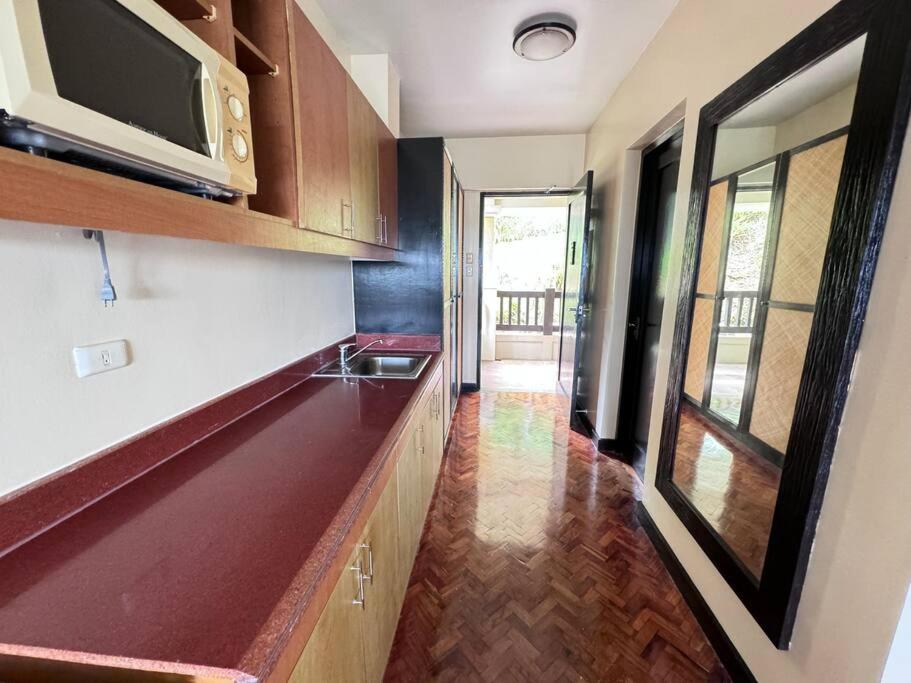 One-Bedroom Apartment - Photo 8