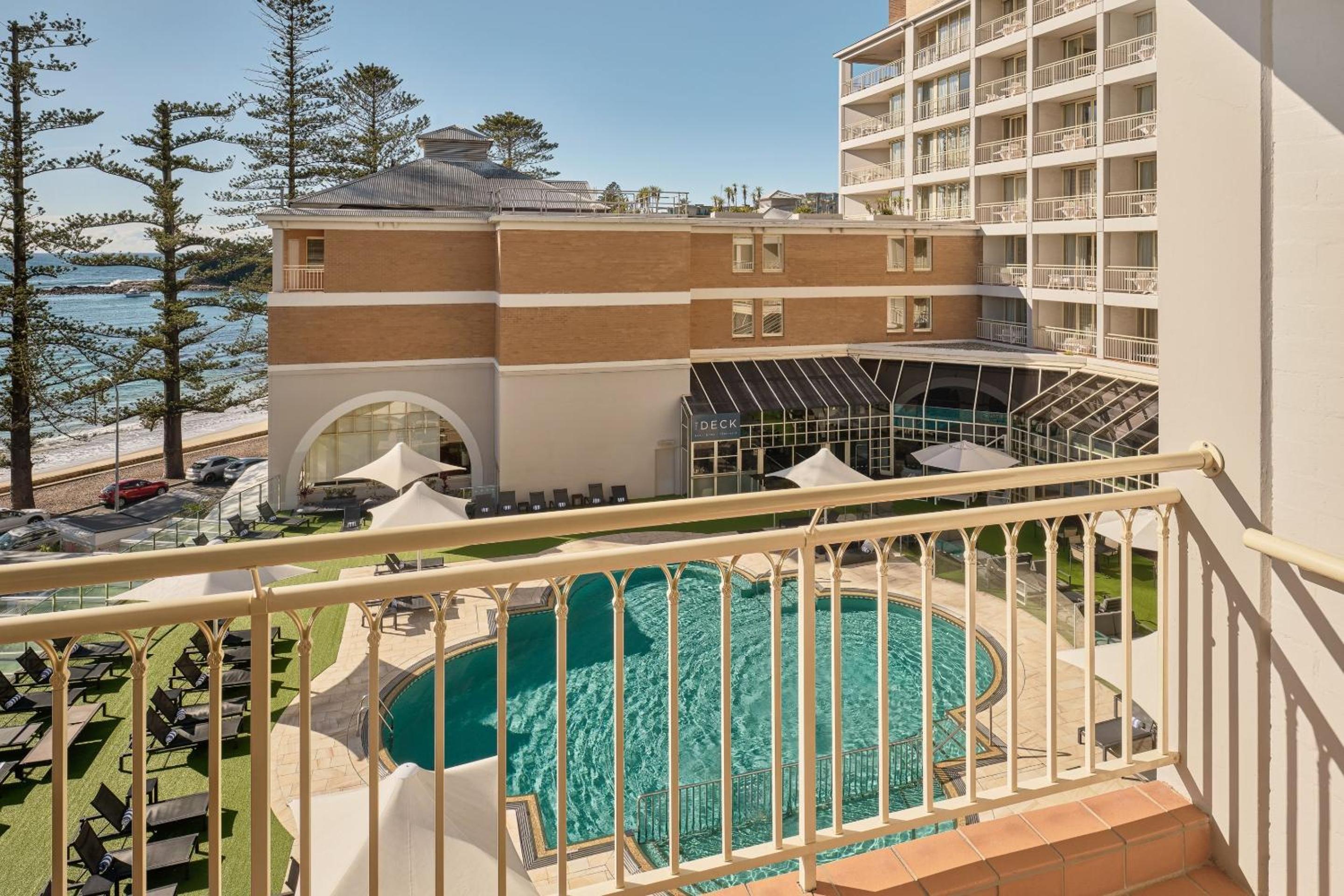 King Room with Balcony and Pool View - Photo 2