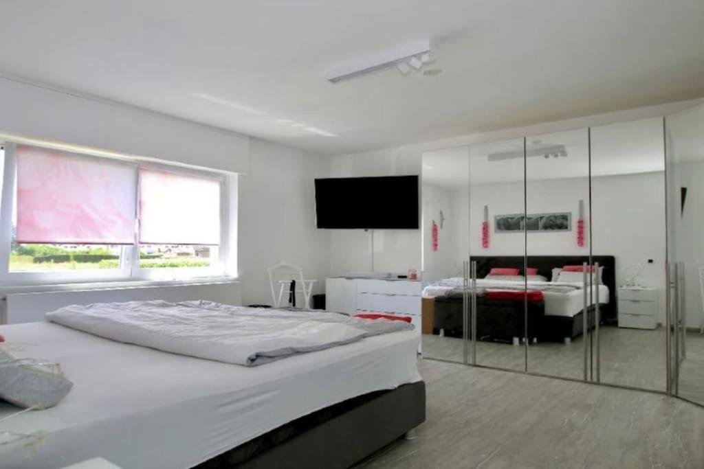 Three-Bedroom Villa photo 2