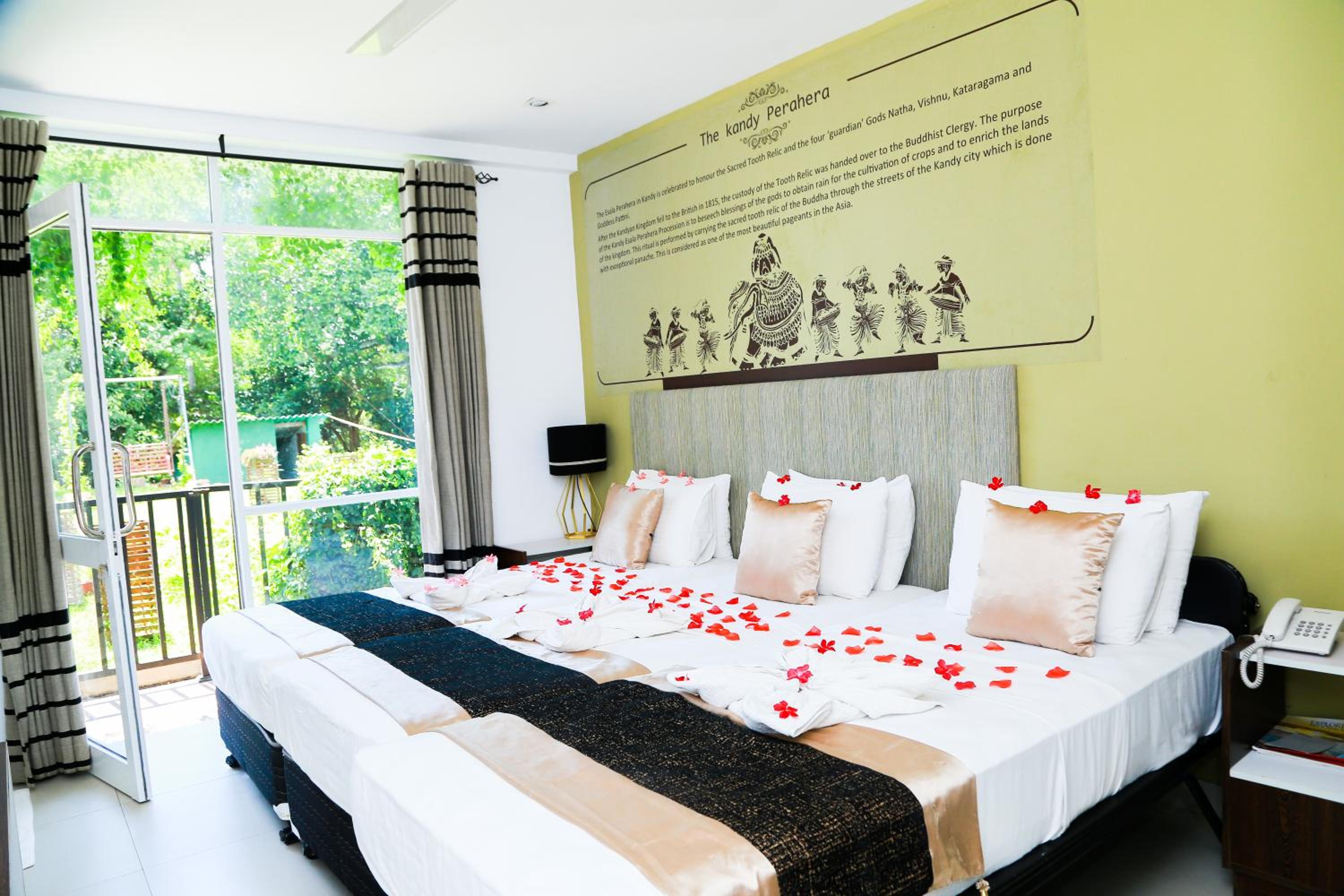 Deluxe Double or Twin Room with Balcony photo 1