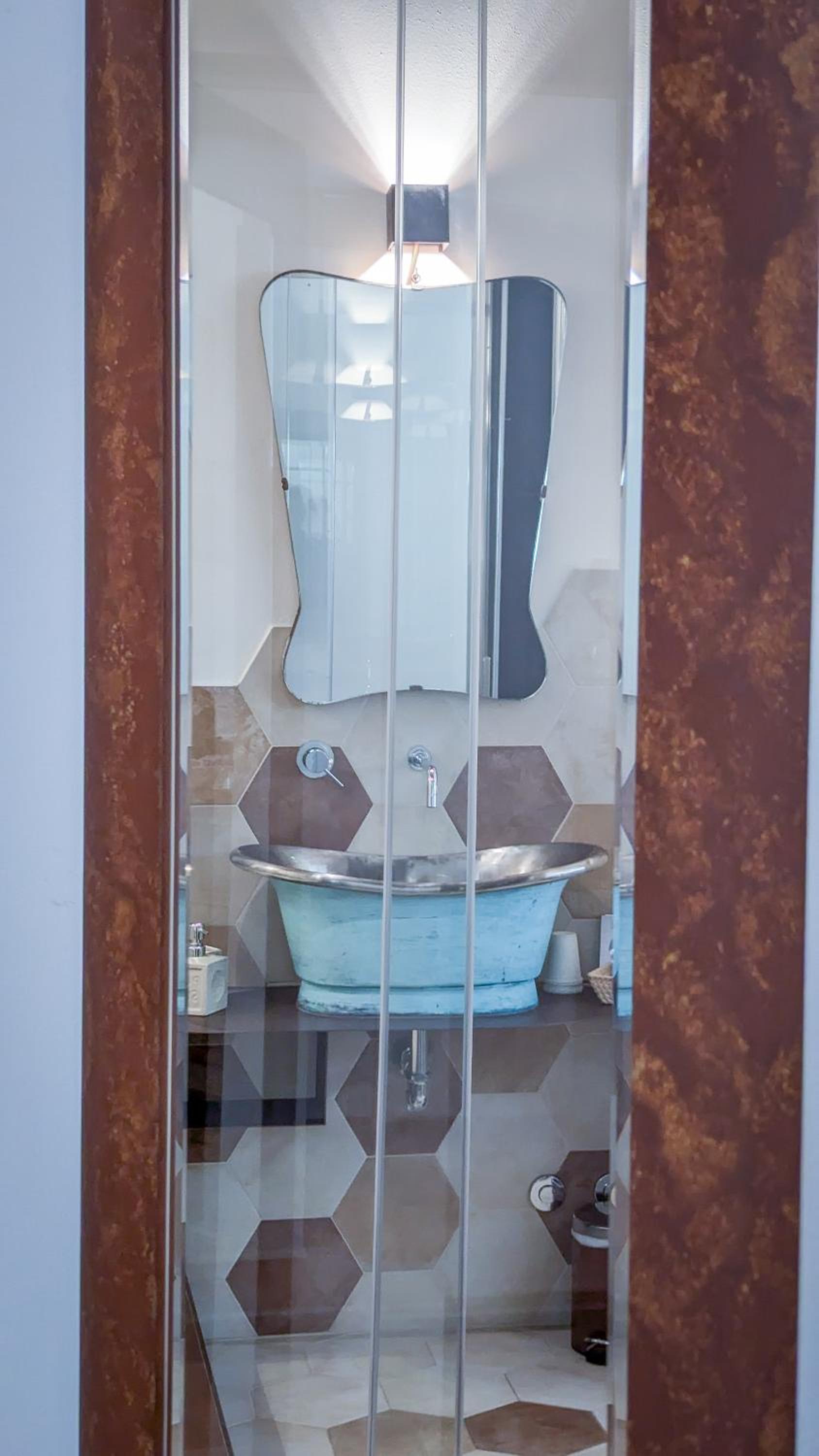 Deluxe Room - Photo 21