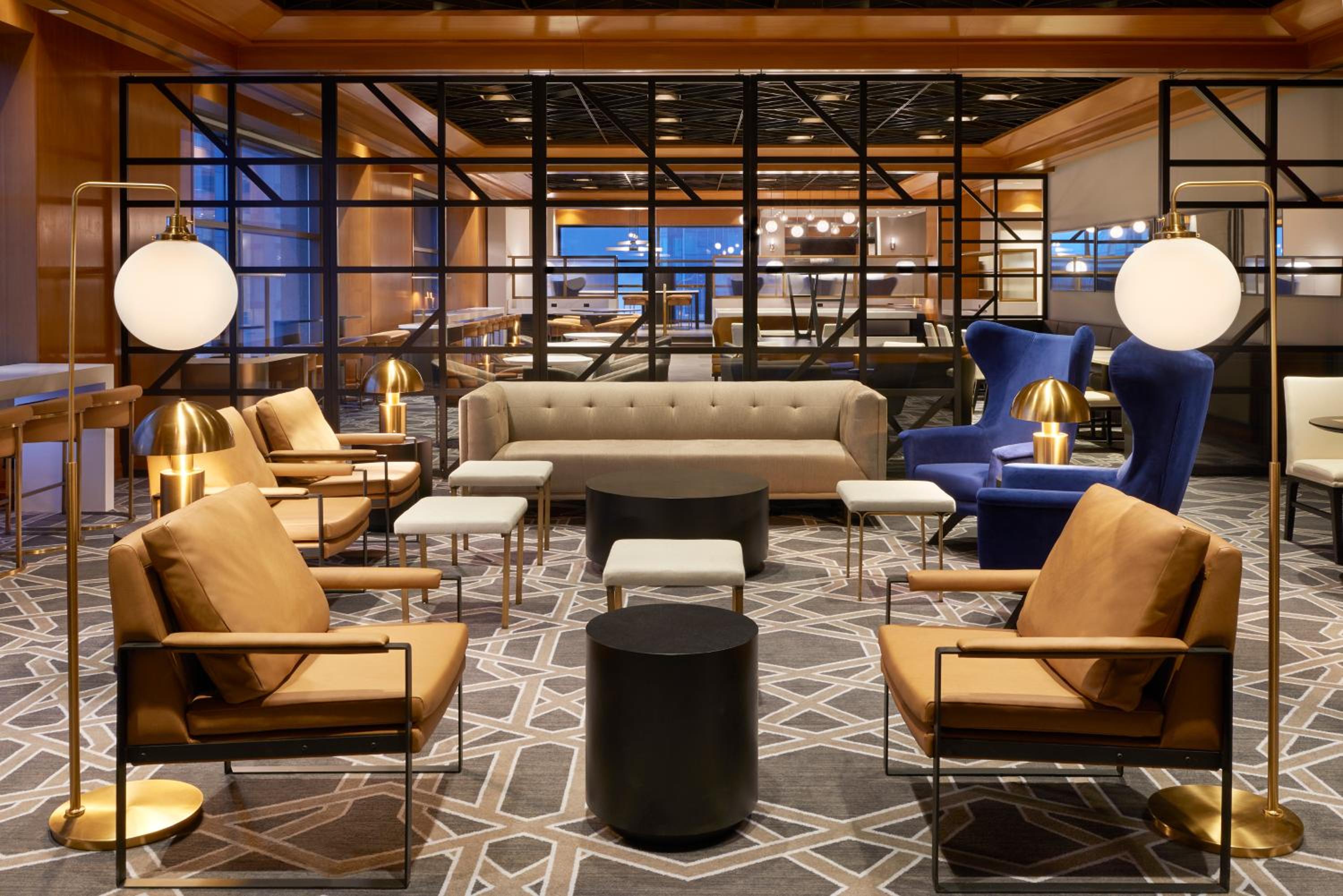 Club level, Guest room, 1 King, High floor - Photo 11