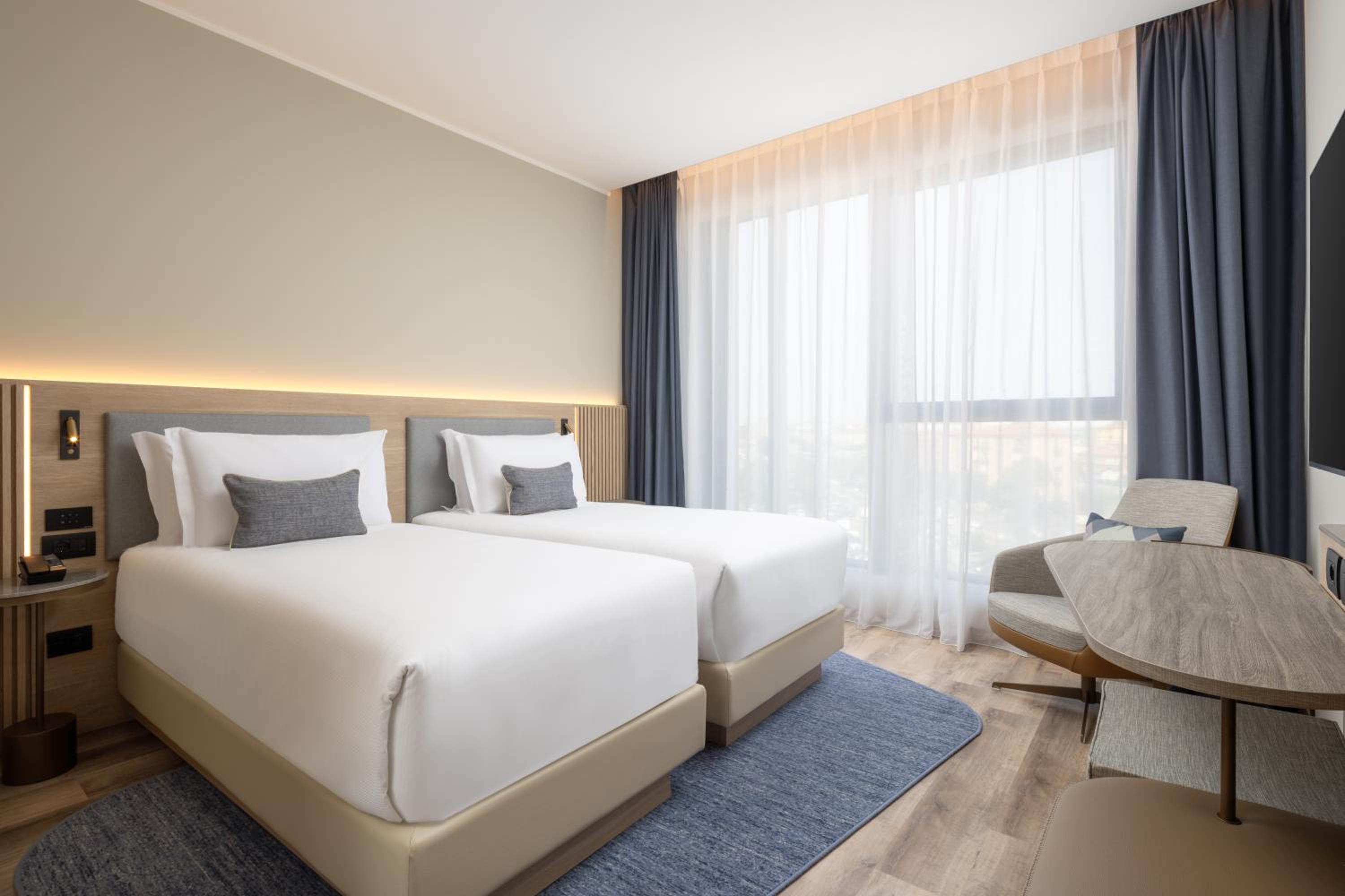 Standard Twin Room