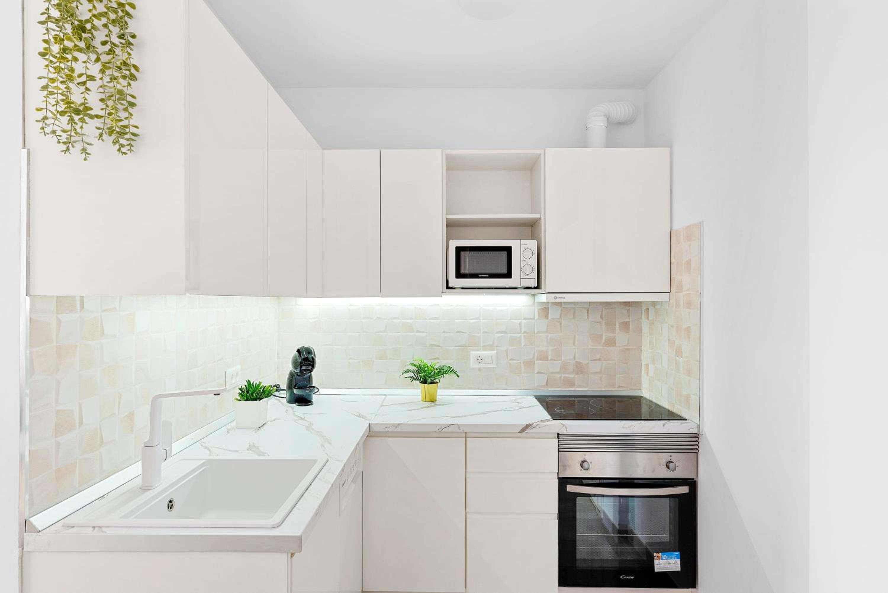 Apartment with View and Balcony photo 3