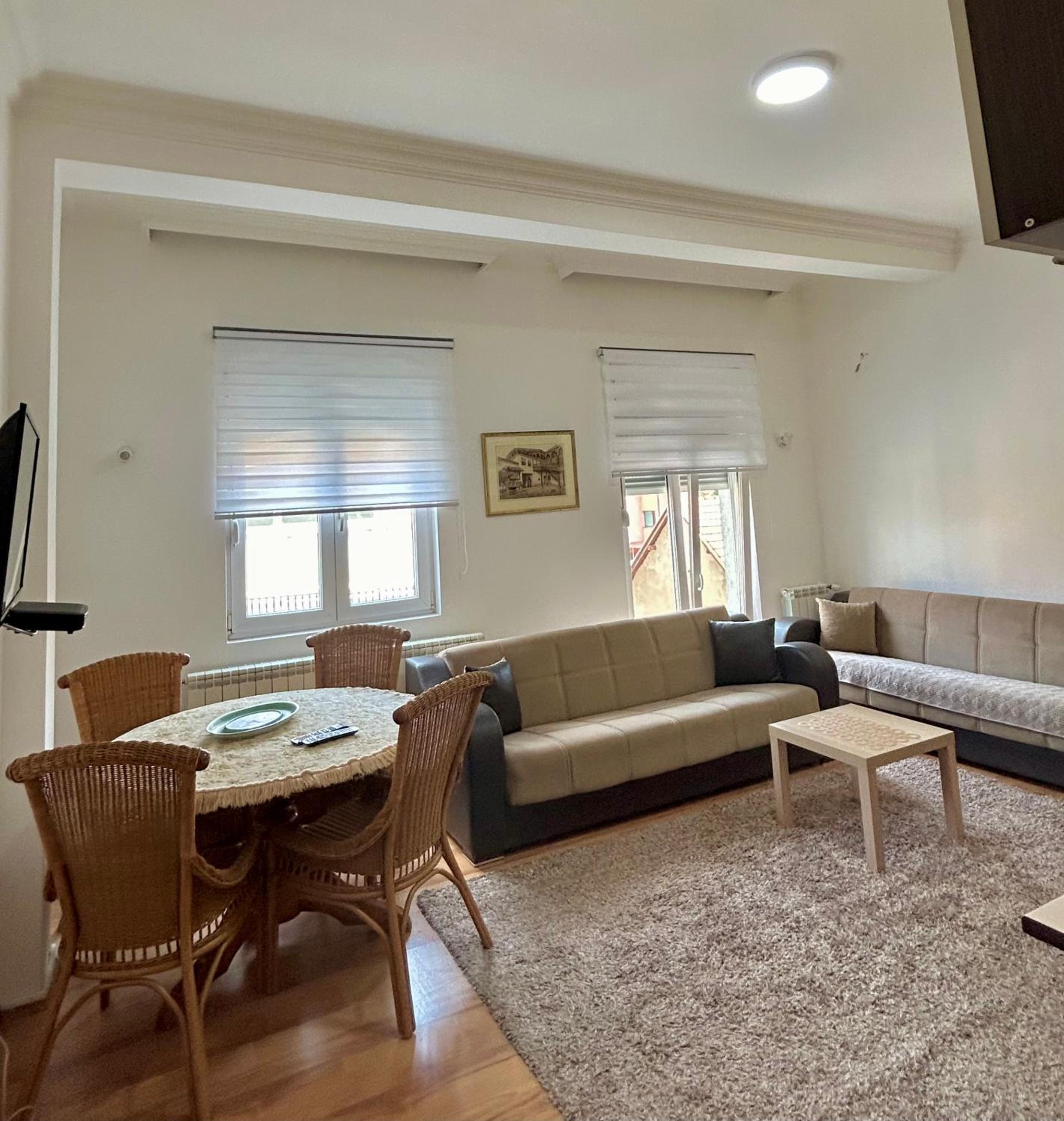 One-Bedroom Apartment photo 3