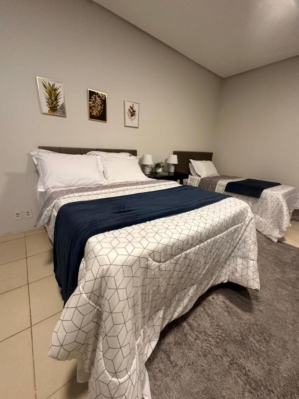 Family Room with Private Bathroom photo 3