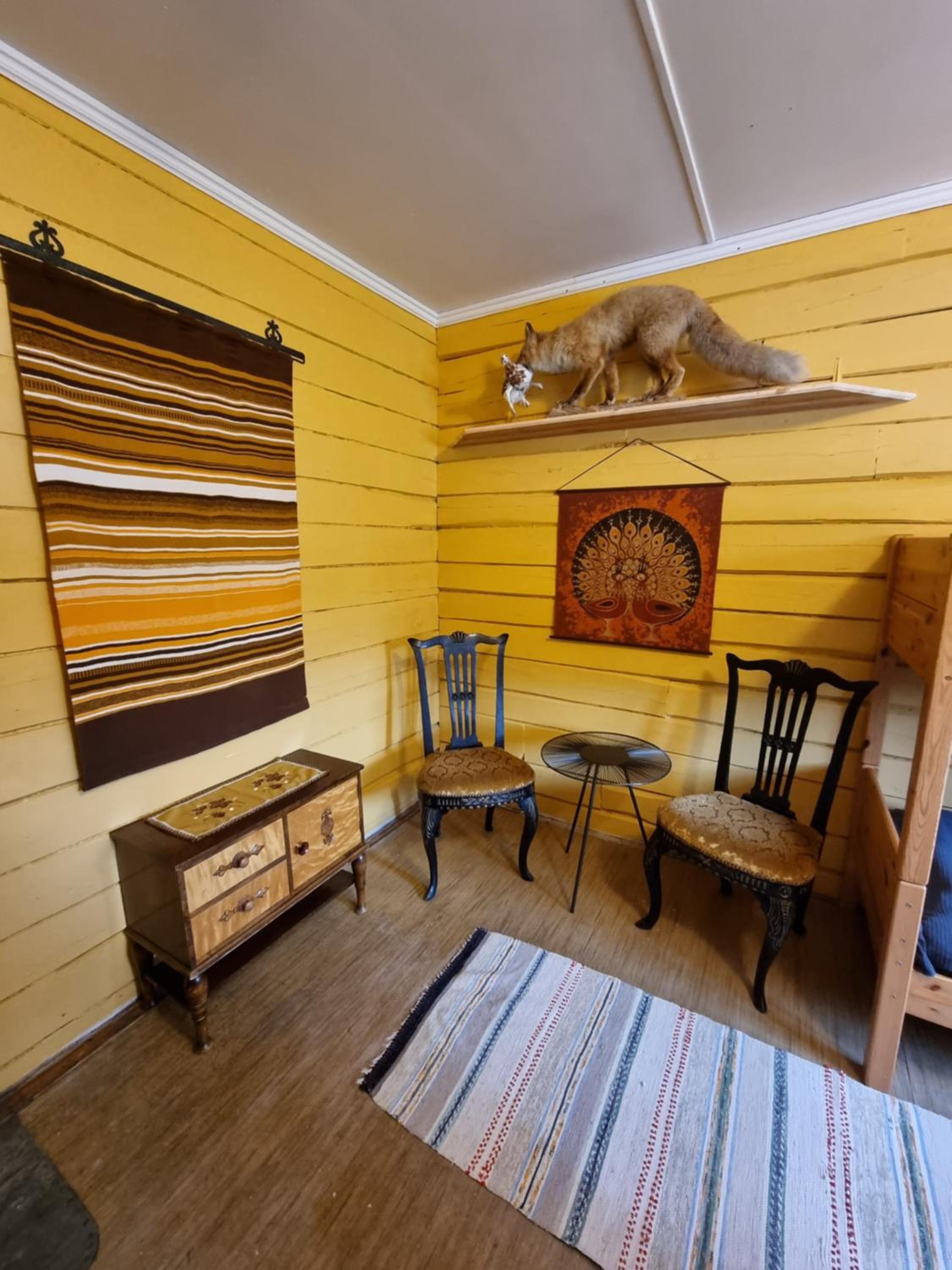 Family Room with Mountain View photo 1
