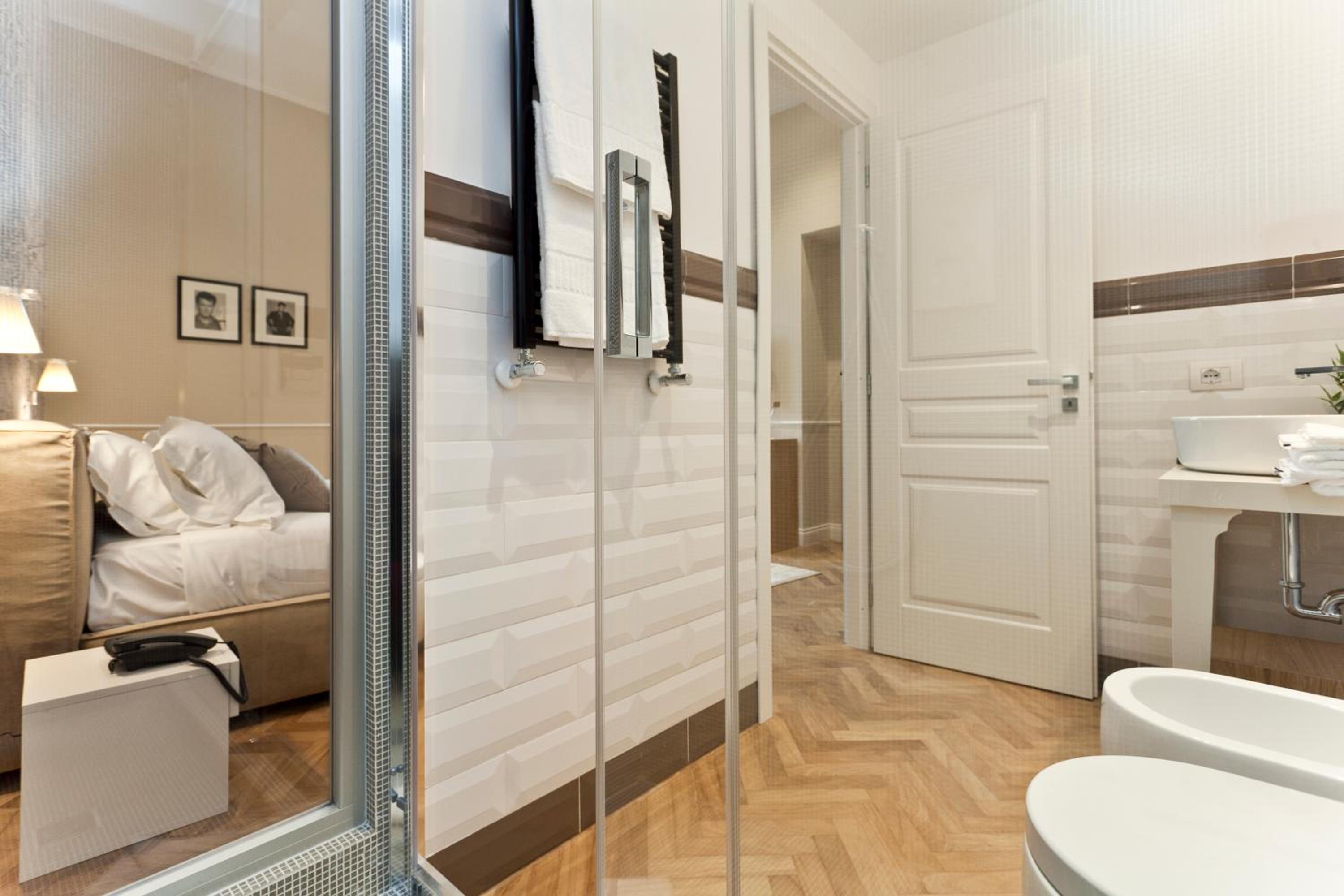 Deluxe Double Room photo 3