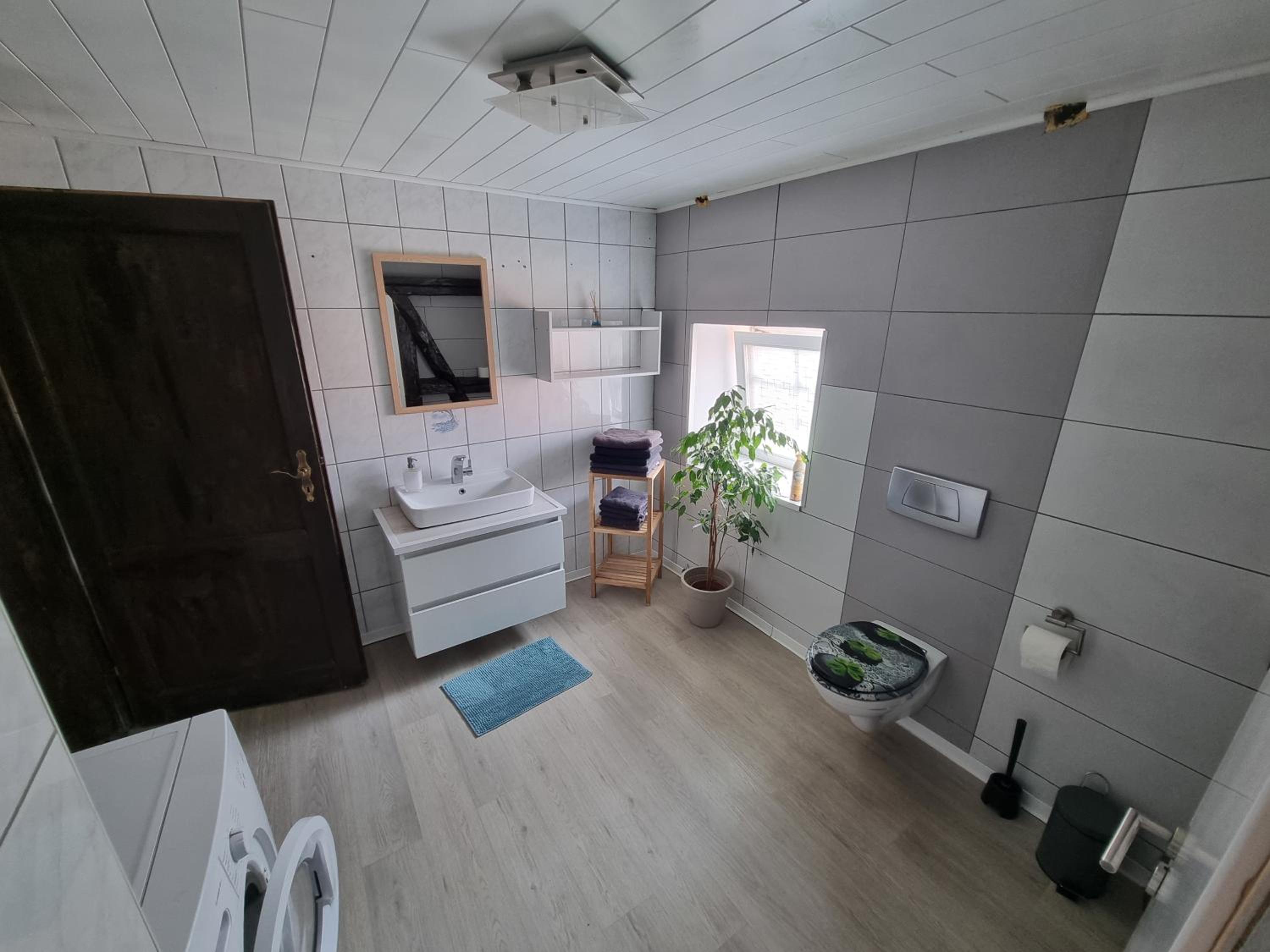 Two-Bedroom Apartment - Photo 14