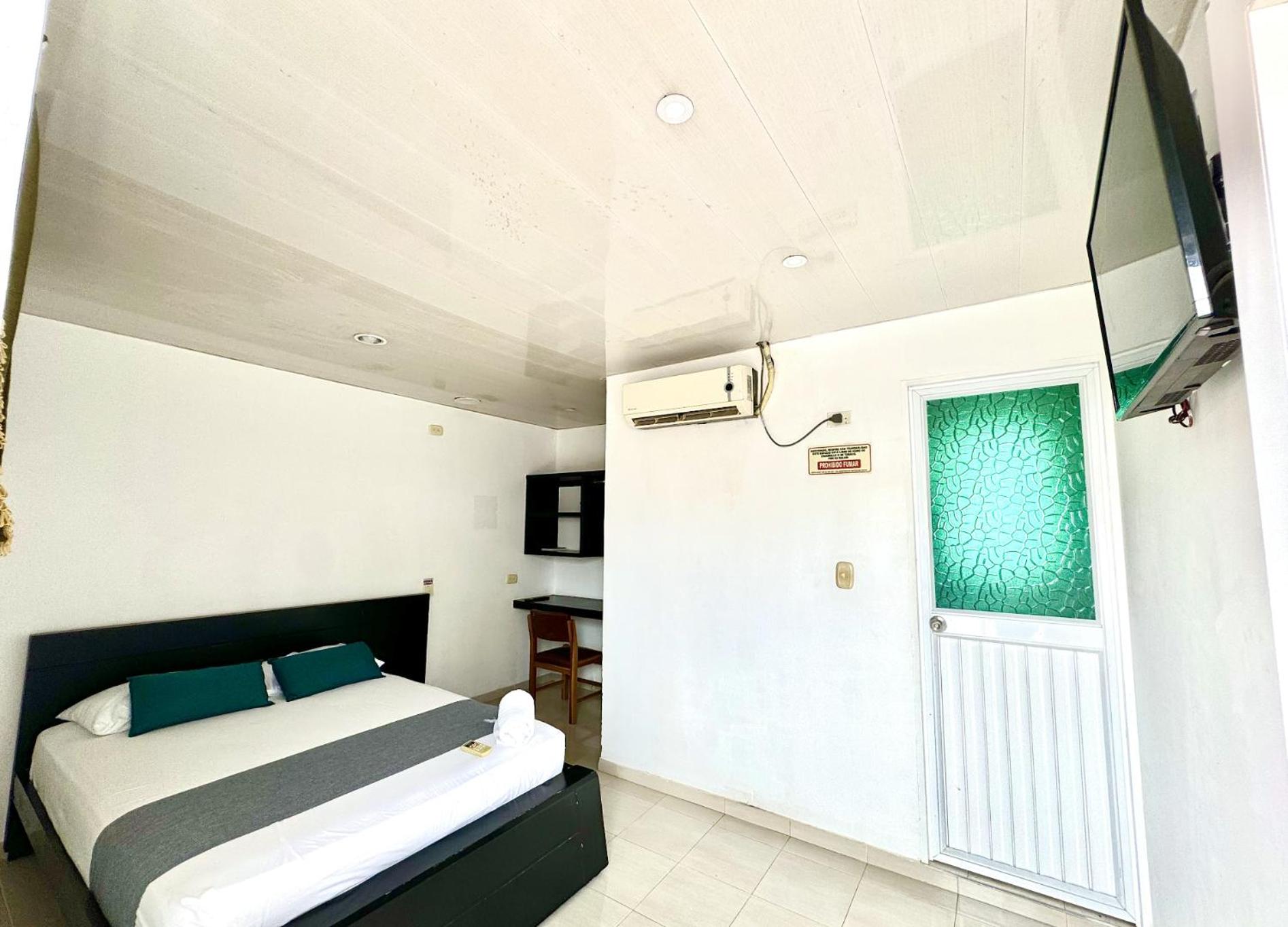 Standard Double Room photo 3