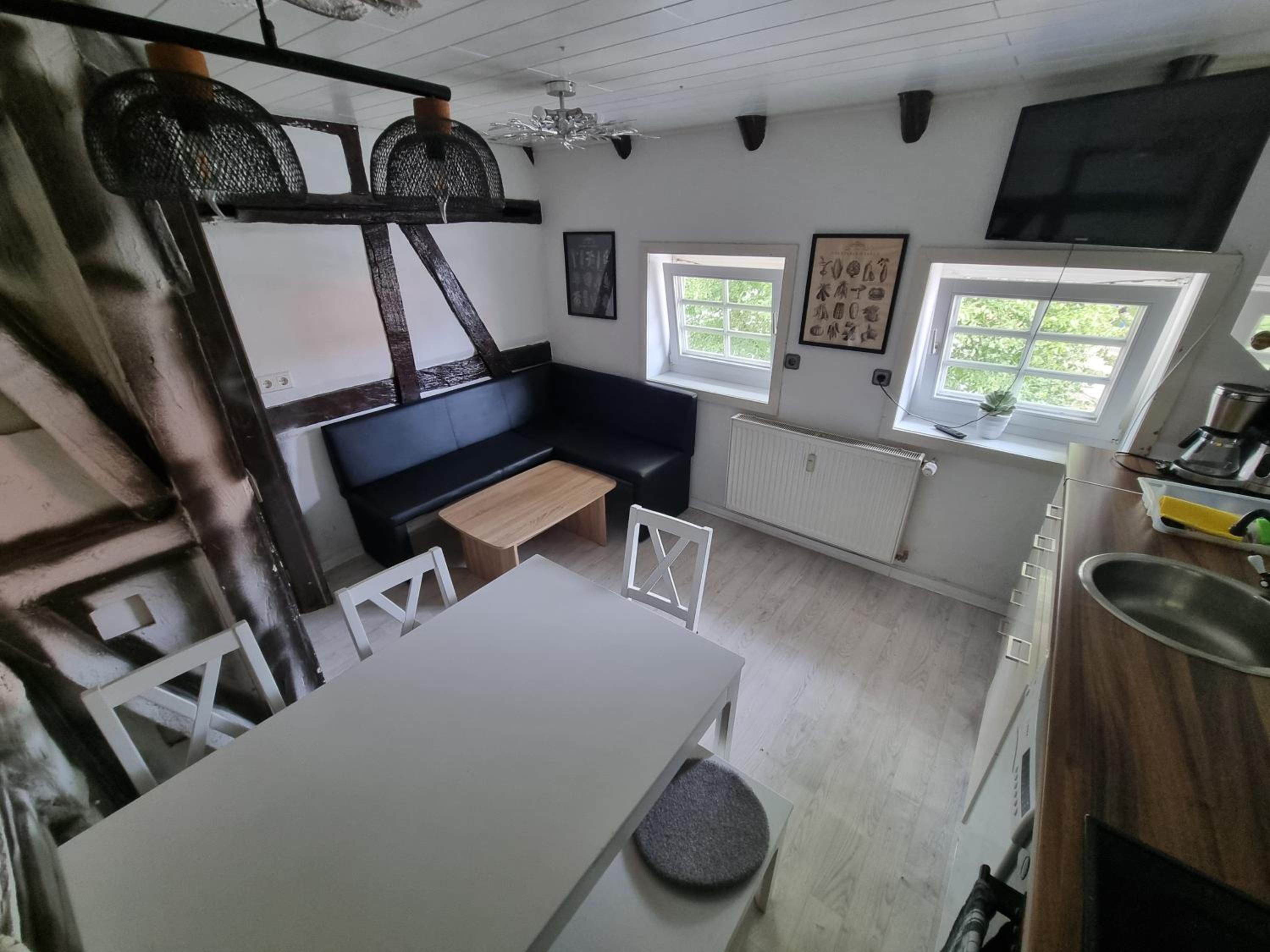 Two-Bedroom Apartment - Photo 2