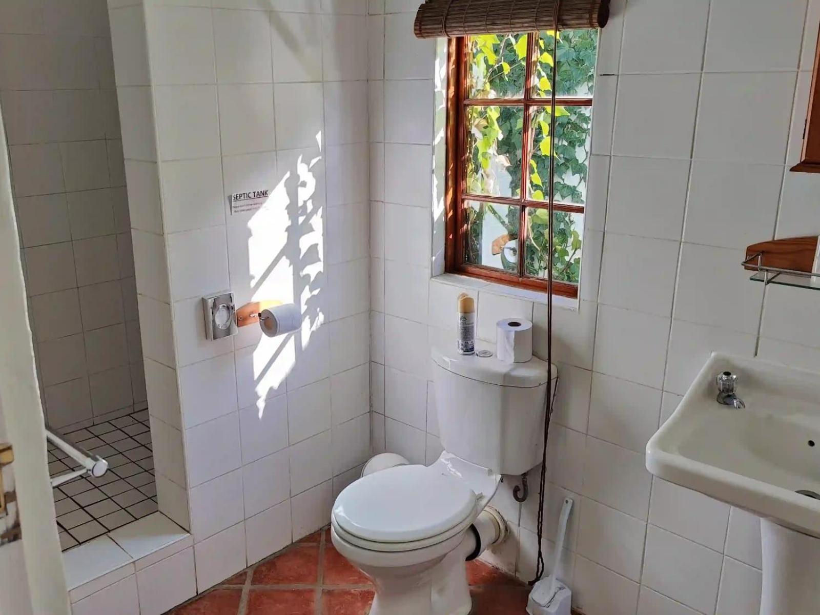 Small Twin Room - Photo 4