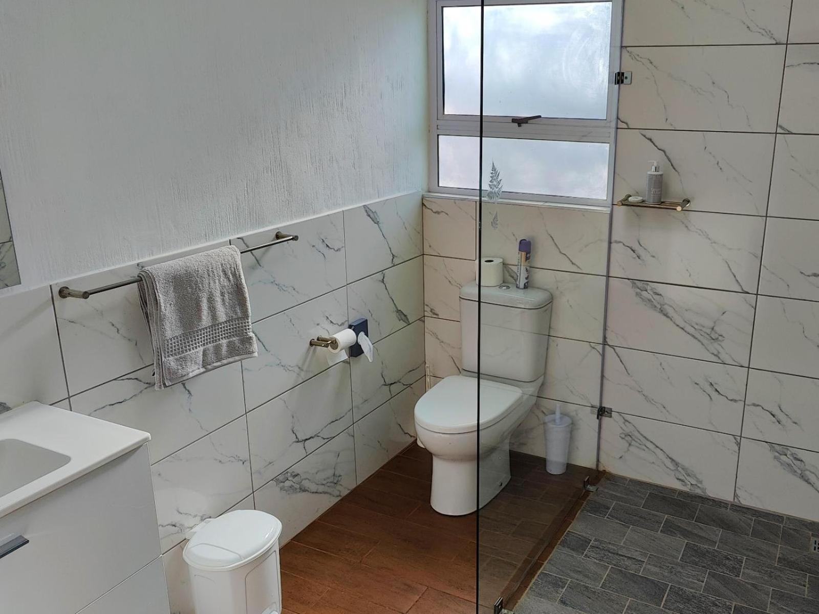 Three-Bedroom House - Photo 14