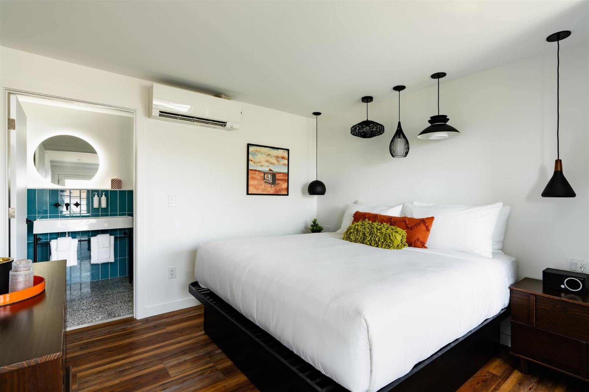 Deluxe King Room photo 3