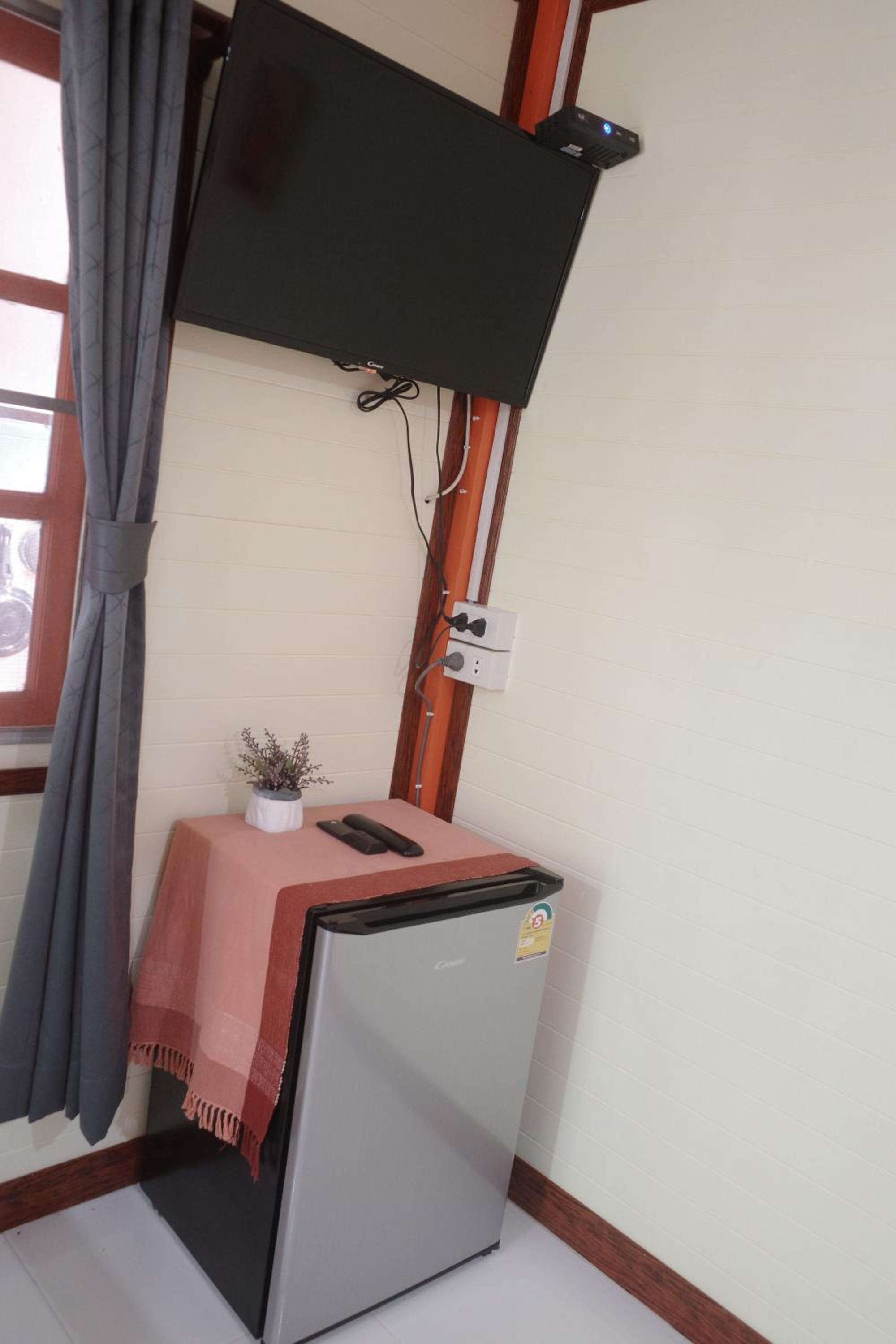 Double Room with Balcony - Photo 17