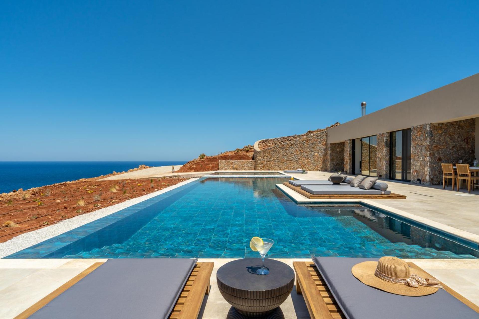 Villa photo 3
