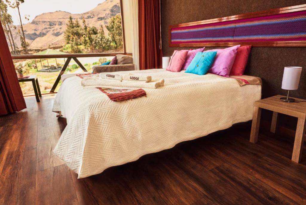 Suite with Mountain View photo 3