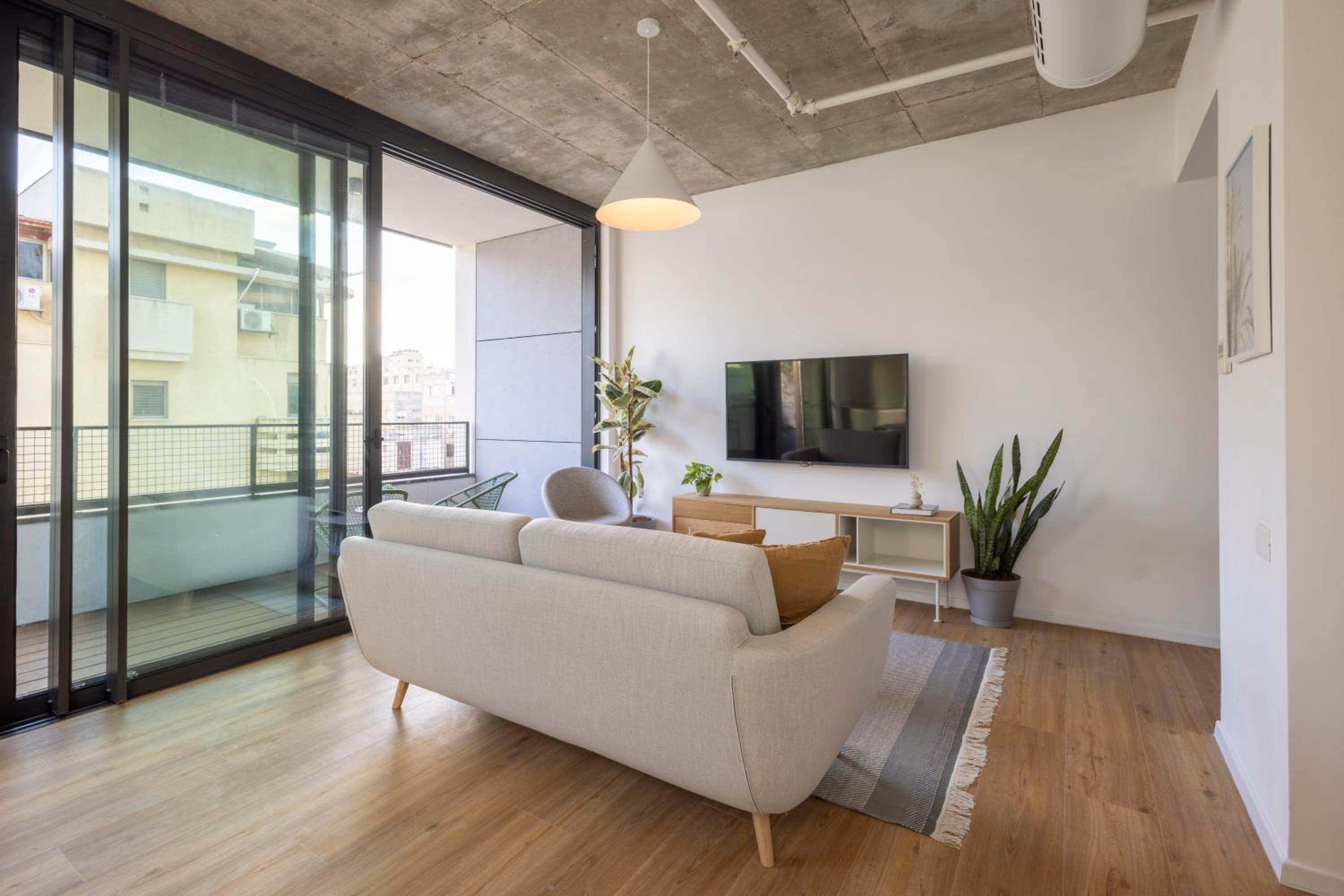 One-Bedroom Apartment with Balcony